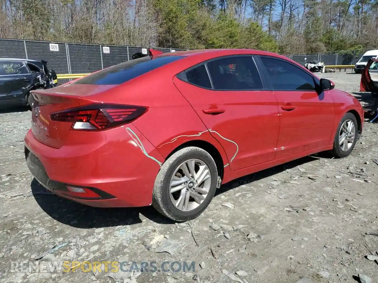 3 Photograph of a damaged car 5NPD84LF5LH523331 HYUNDAI ELANTRA 2020