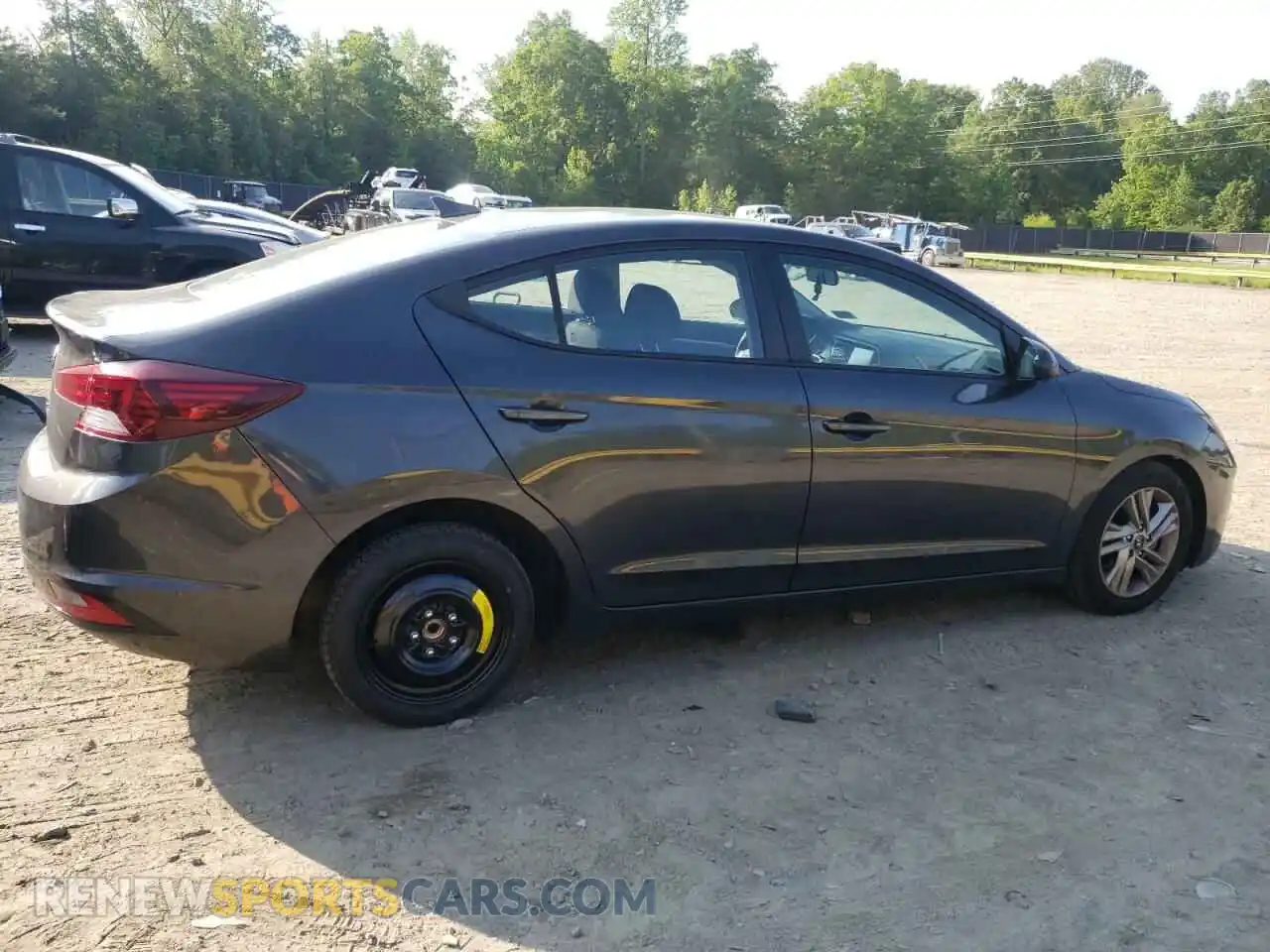 3 Photograph of a damaged car 5NPD84LF5LH559617 HYUNDAI ELANTRA 2020