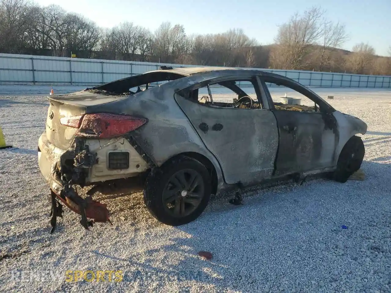 3 Photograph of a damaged car 5NPD84LF5LH583349 HYUNDAI ELANTRA 2020