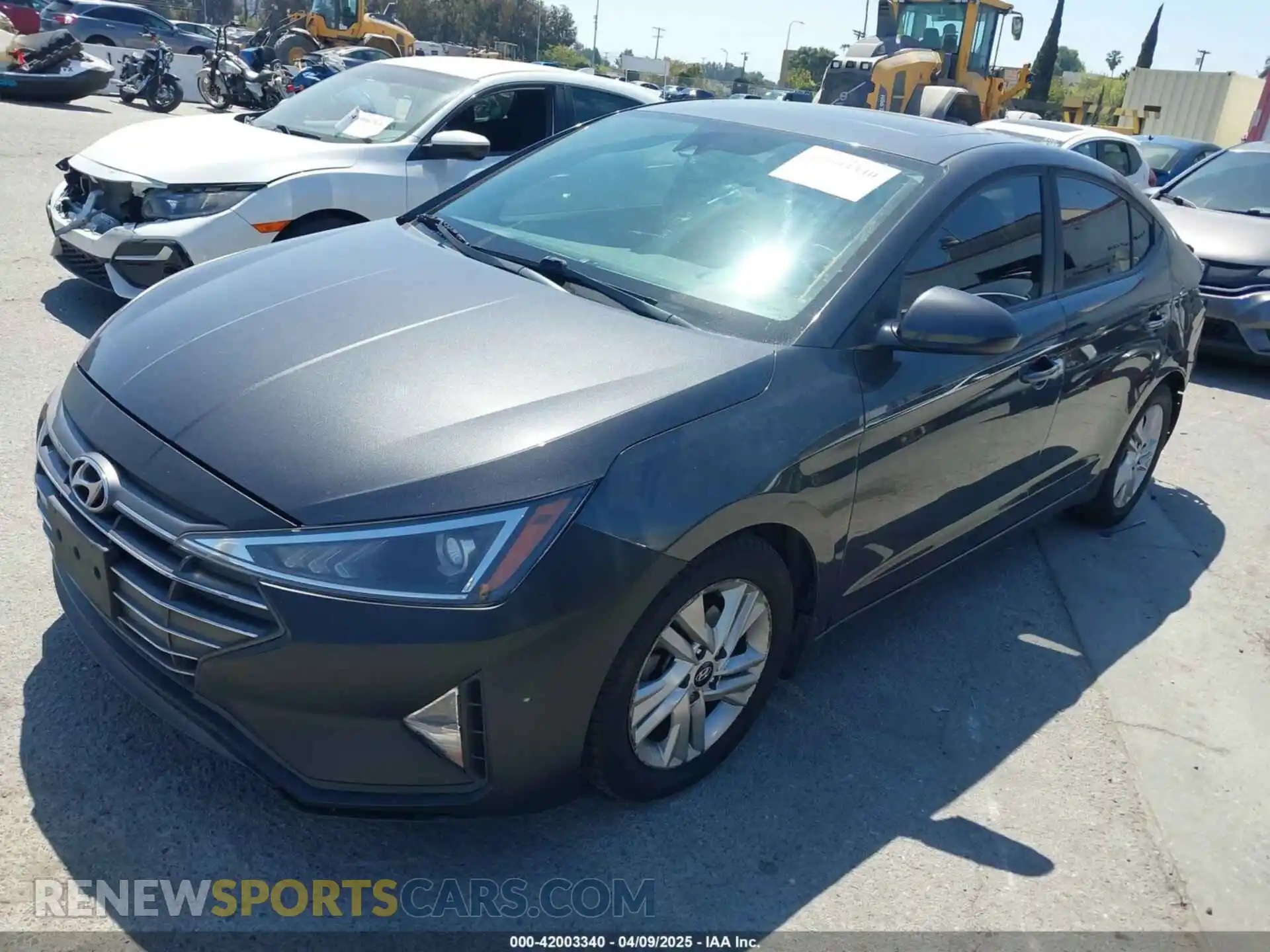 2 Photograph of a damaged car 5NPD84LF5LH600943 HYUNDAI ELANTRA 2020