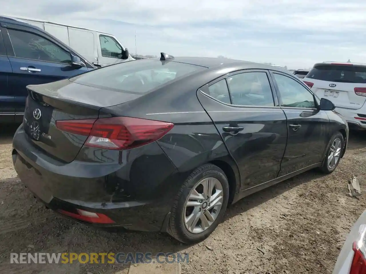3 Photograph of a damaged car 5NPD84LF6LH537870 HYUNDAI ELANTRA 2020
