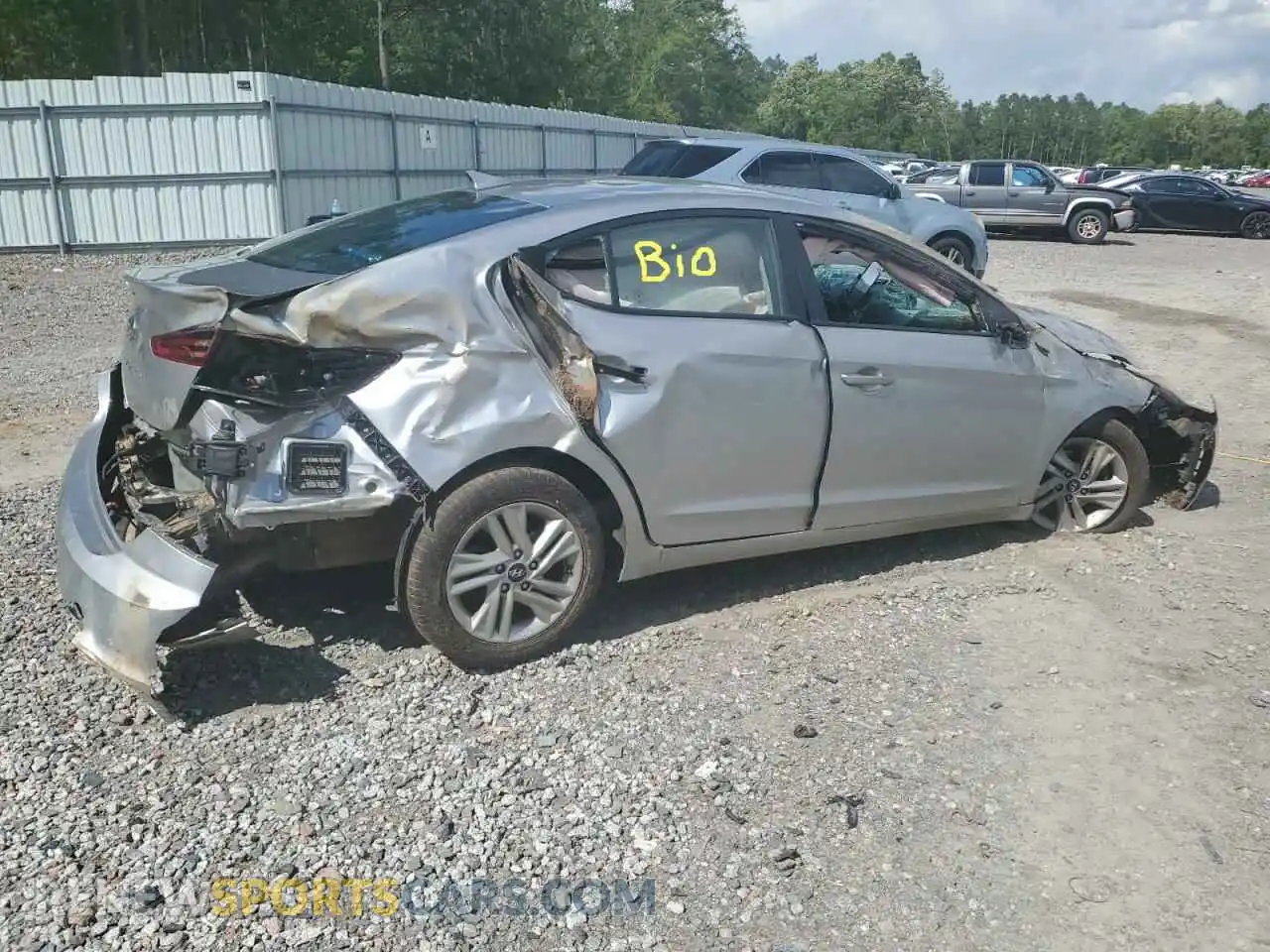 3 Photograph of a damaged car 5NPD84LF6LH623082 HYUNDAI ELANTRA 2020
