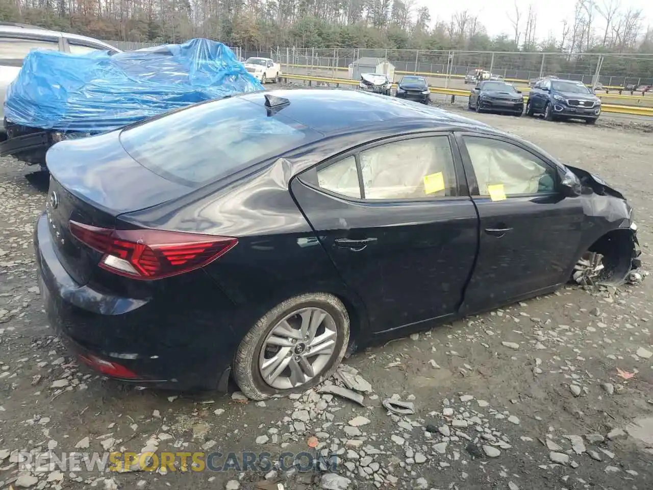 3 Photograph of a damaged car 5NPD84LF6LH624619 HYUNDAI ELANTRA 2020