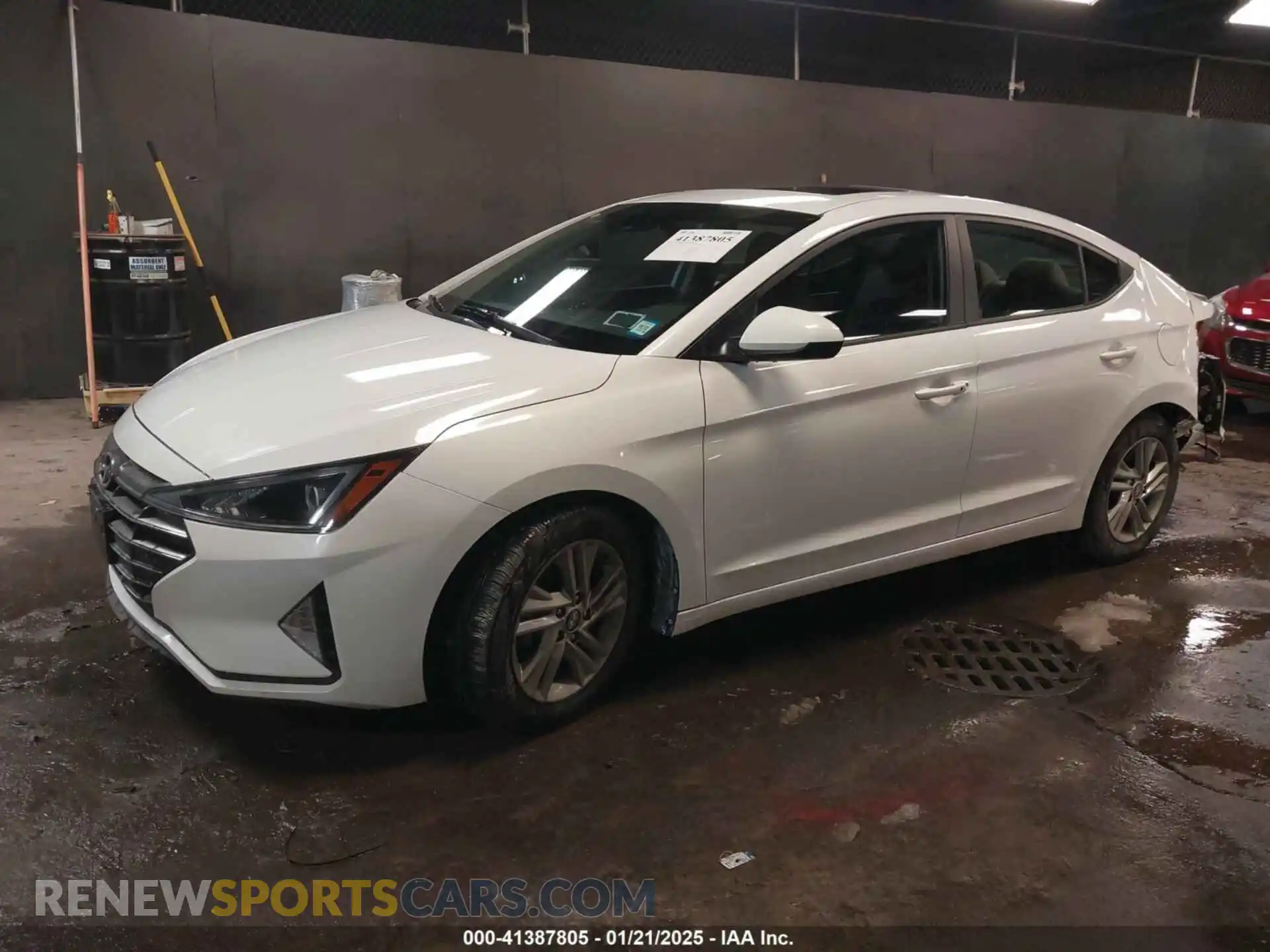 2 Photograph of a damaged car 5NPD84LF7LH613807 HYUNDAI ELANTRA 2020