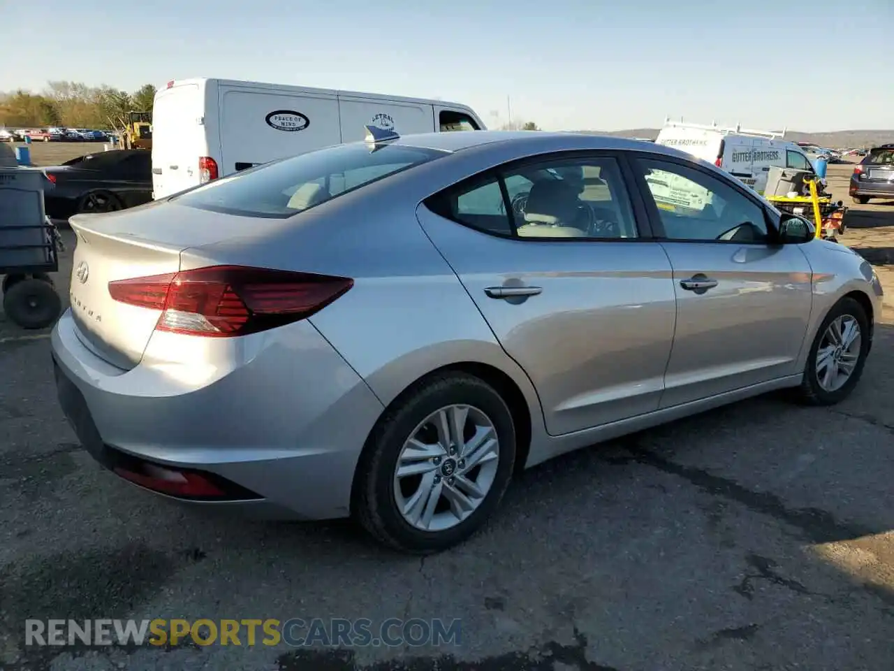 3 Photograph of a damaged car 5NPD84LF7LH631059 HYUNDAI ELANTRA 2020