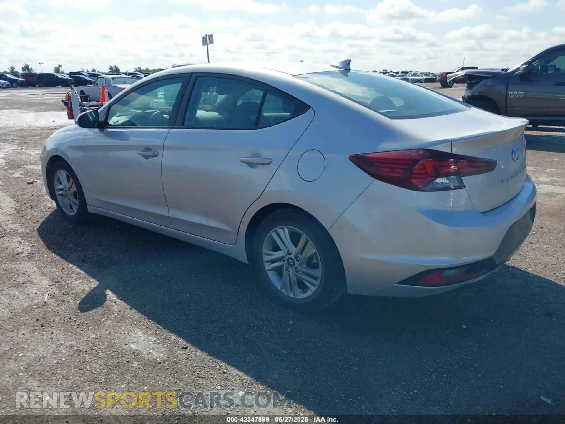 3 Фотография поврежденного автомобиля 5NPD84LF8LH537840 HYUNDAI ELANTRA 2020
