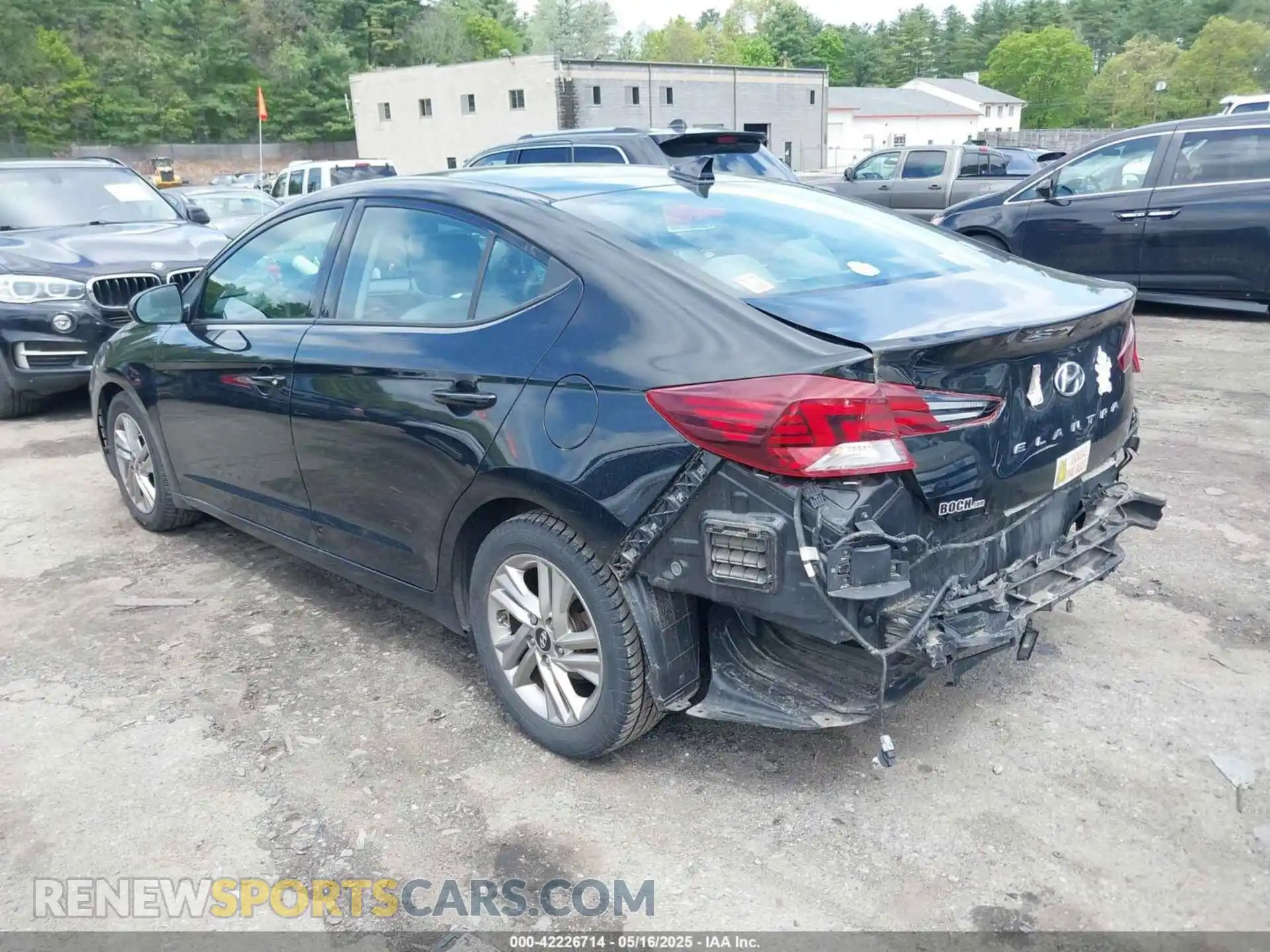 3 Photograph of a damaged car 5NPD84LF8LH565301 HYUNDAI ELANTRA 2020