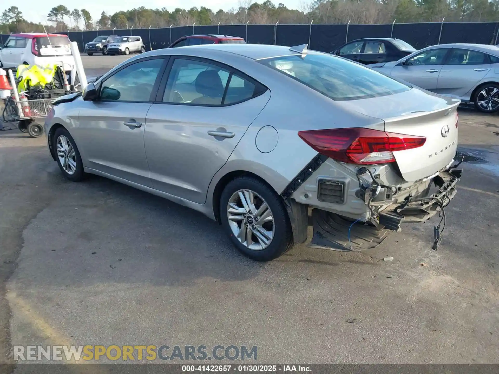 3 Photograph of a damaged car 5NPD84LF9LH558941 HYUNDAI ELANTRA 2020