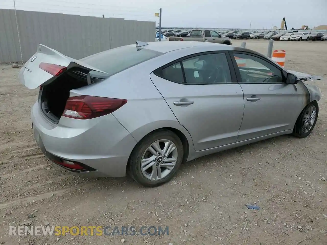 3 Photograph of a damaged car 5NPD84LF9LH566229 HYUNDAI ELANTRA 2020