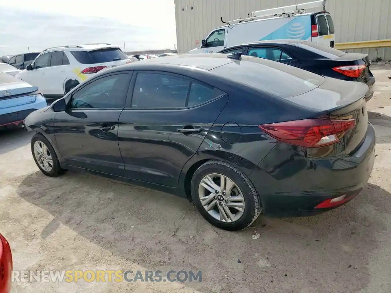 2 Photograph of a damaged car 5NPD84LF9LH592829 HYUNDAI ELANTRA 2020