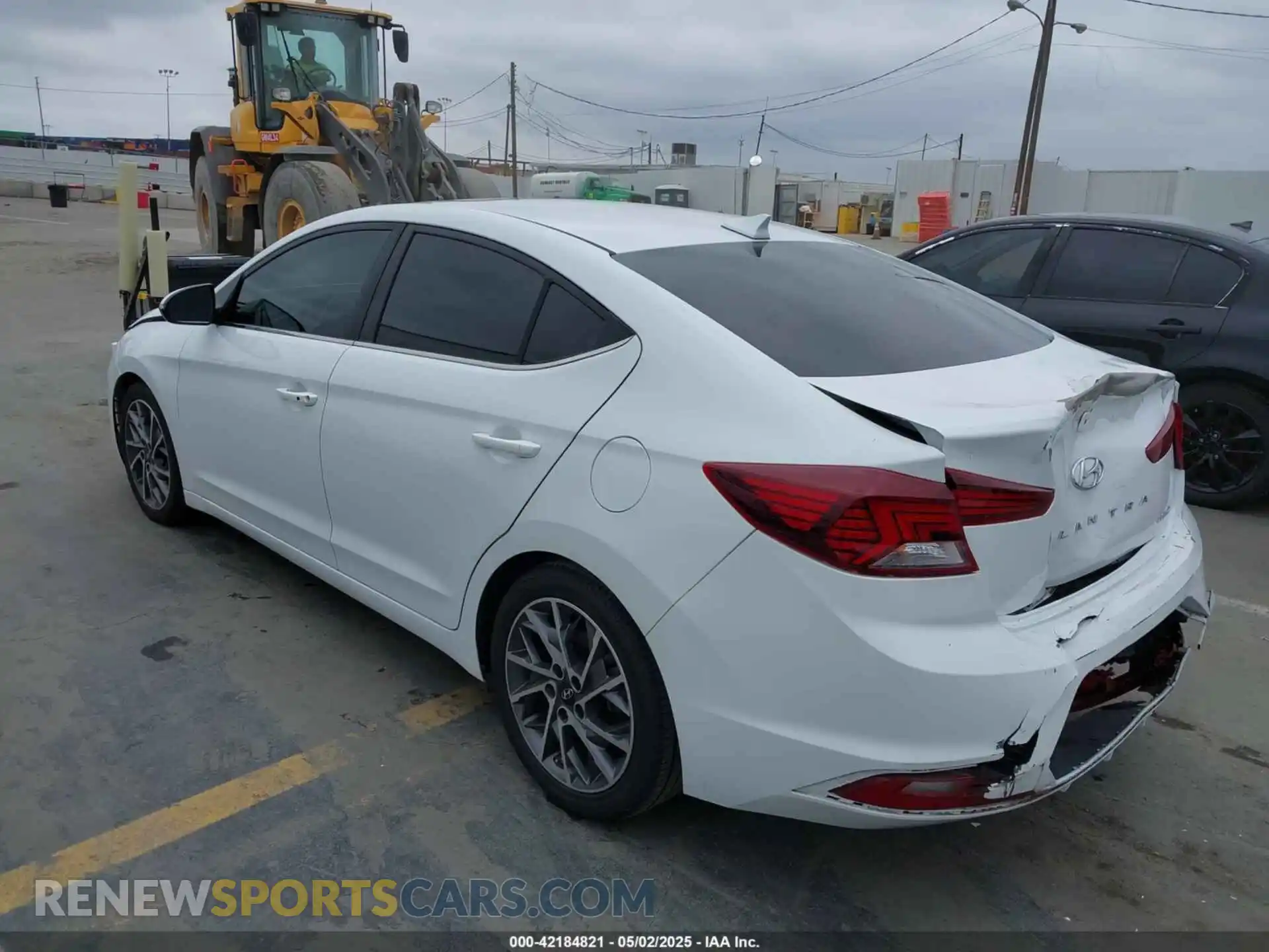3 Photograph of a damaged car 5NPD84LF9LH607975 HYUNDAI ELANTRA 2020