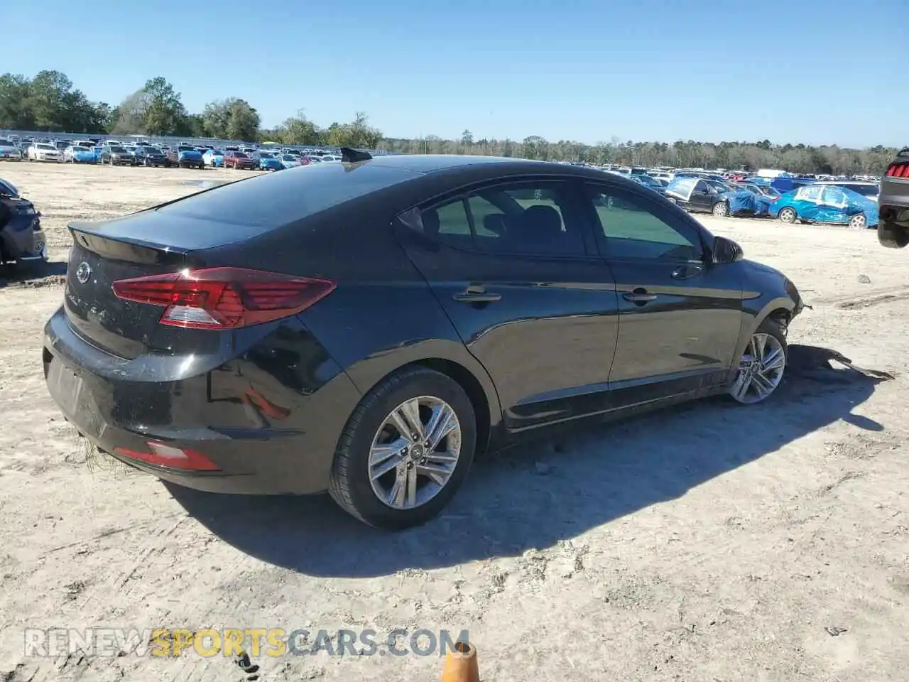3 Photograph of a damaged car 5NPD84LF9LH608639 HYUNDAI ELANTRA 2020