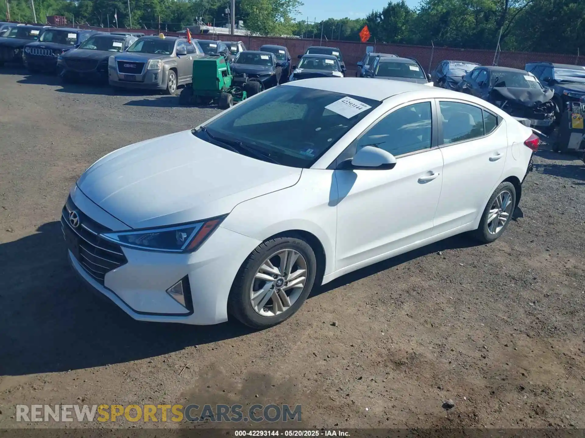 2 Photograph of a damaged car 5NPD84LFXLH503575 HYUNDAI ELANTRA 2020
