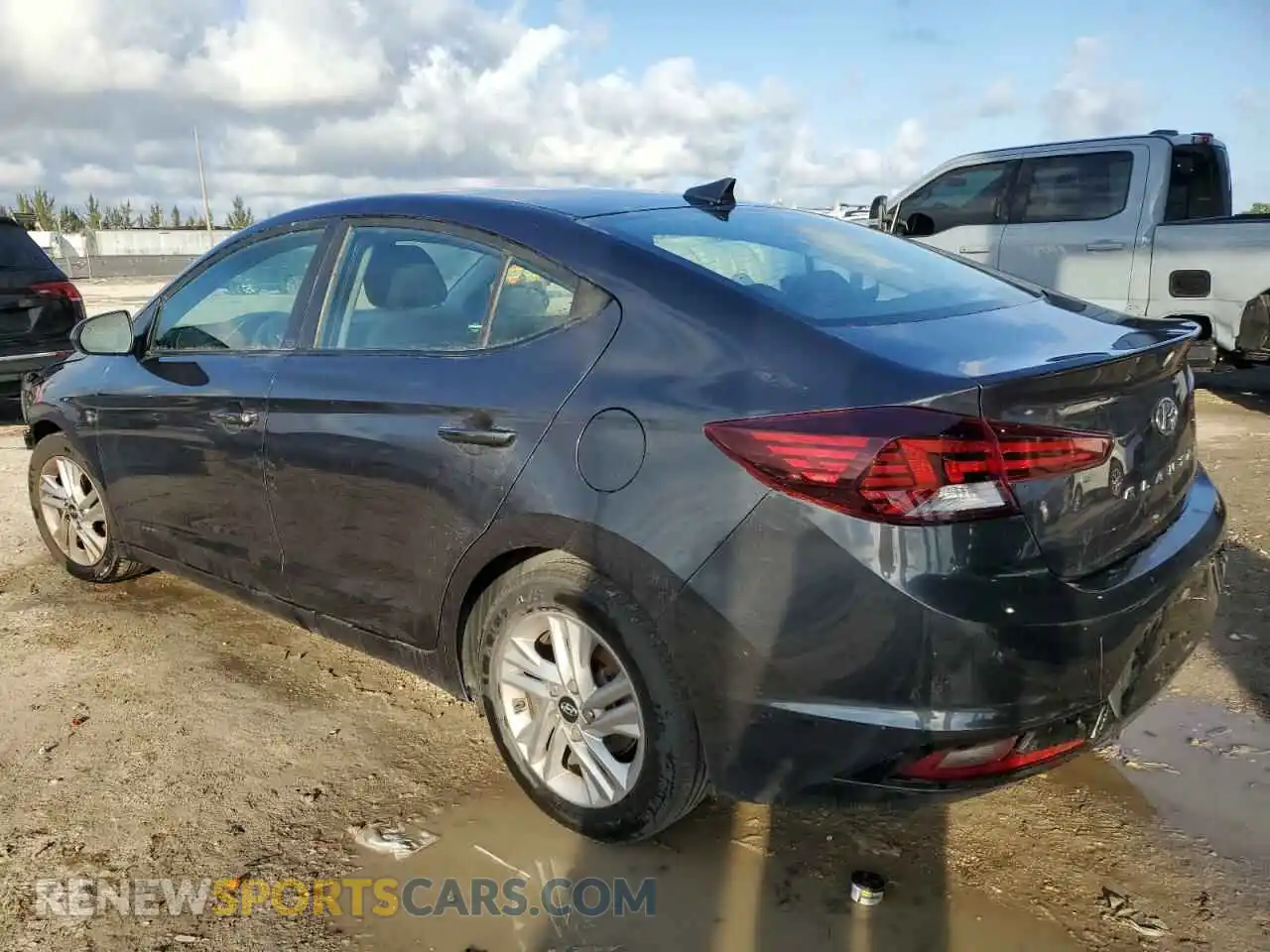 2 Photograph of a damaged car 5NPD84LFXLH558091 HYUNDAI ELANTRA 2020