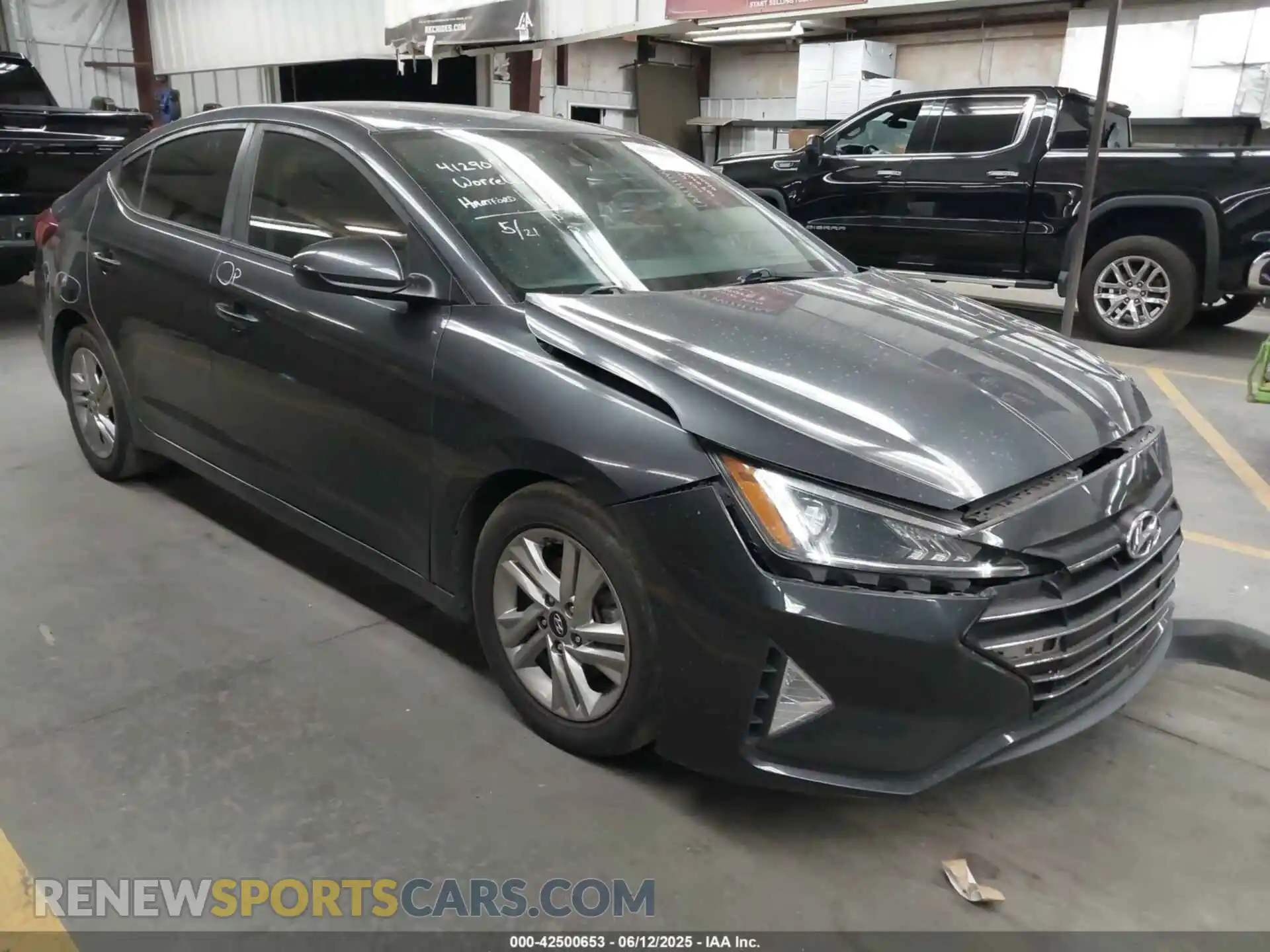 1 Photograph of a damaged car 5NPD84LFXLH559967 HYUNDAI ELANTRA 2020