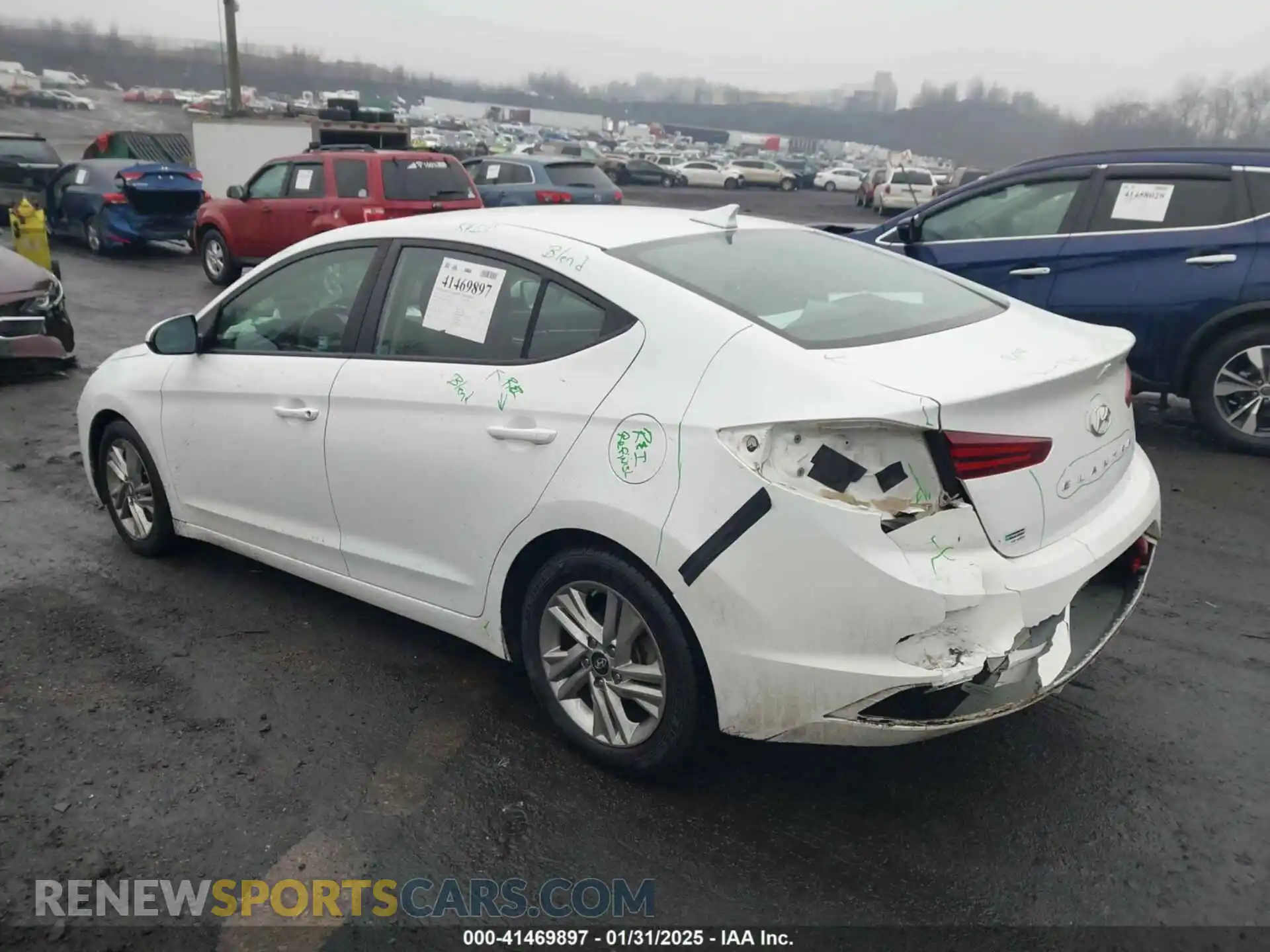 3 Photograph of a damaged car 5NPD84LFXLH565199 HYUNDAI ELANTRA 2020