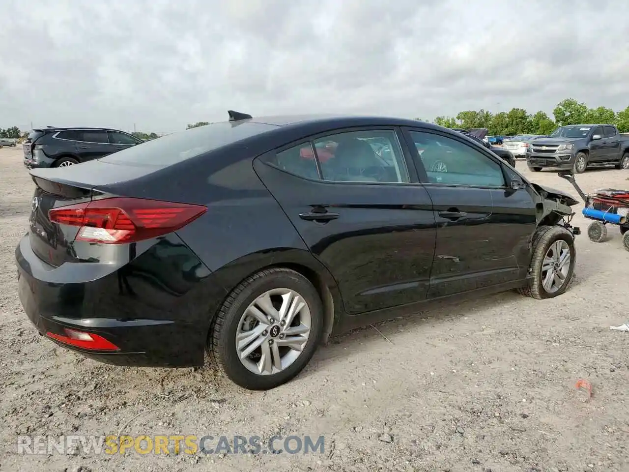 3 Photograph of a damaged car 5NPD84LFXLH575473 HYUNDAI ELANTRA 2020