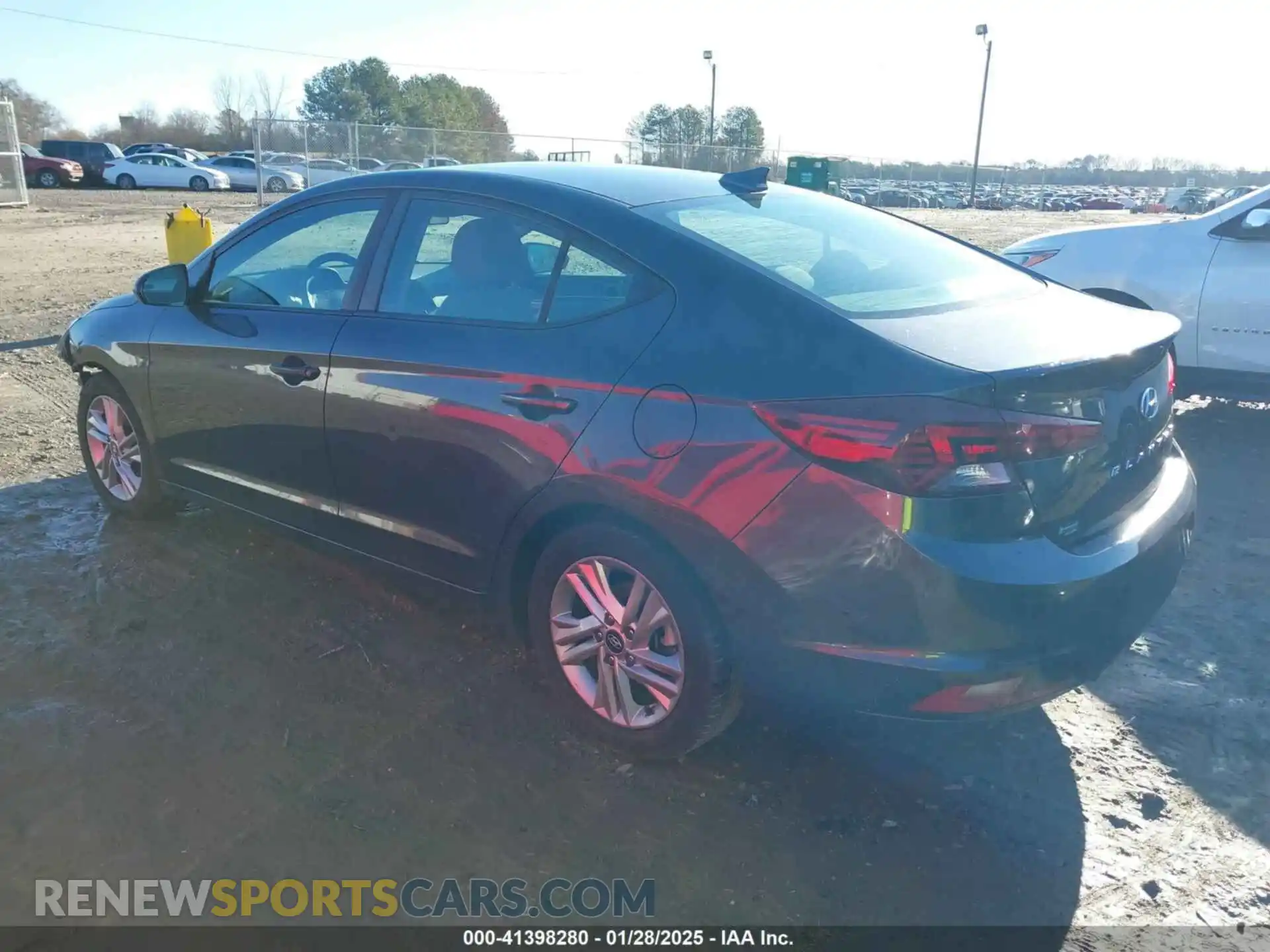 3 Photograph of a damaged car 5NPD84LFXLH582424 HYUNDAI ELANTRA 2020