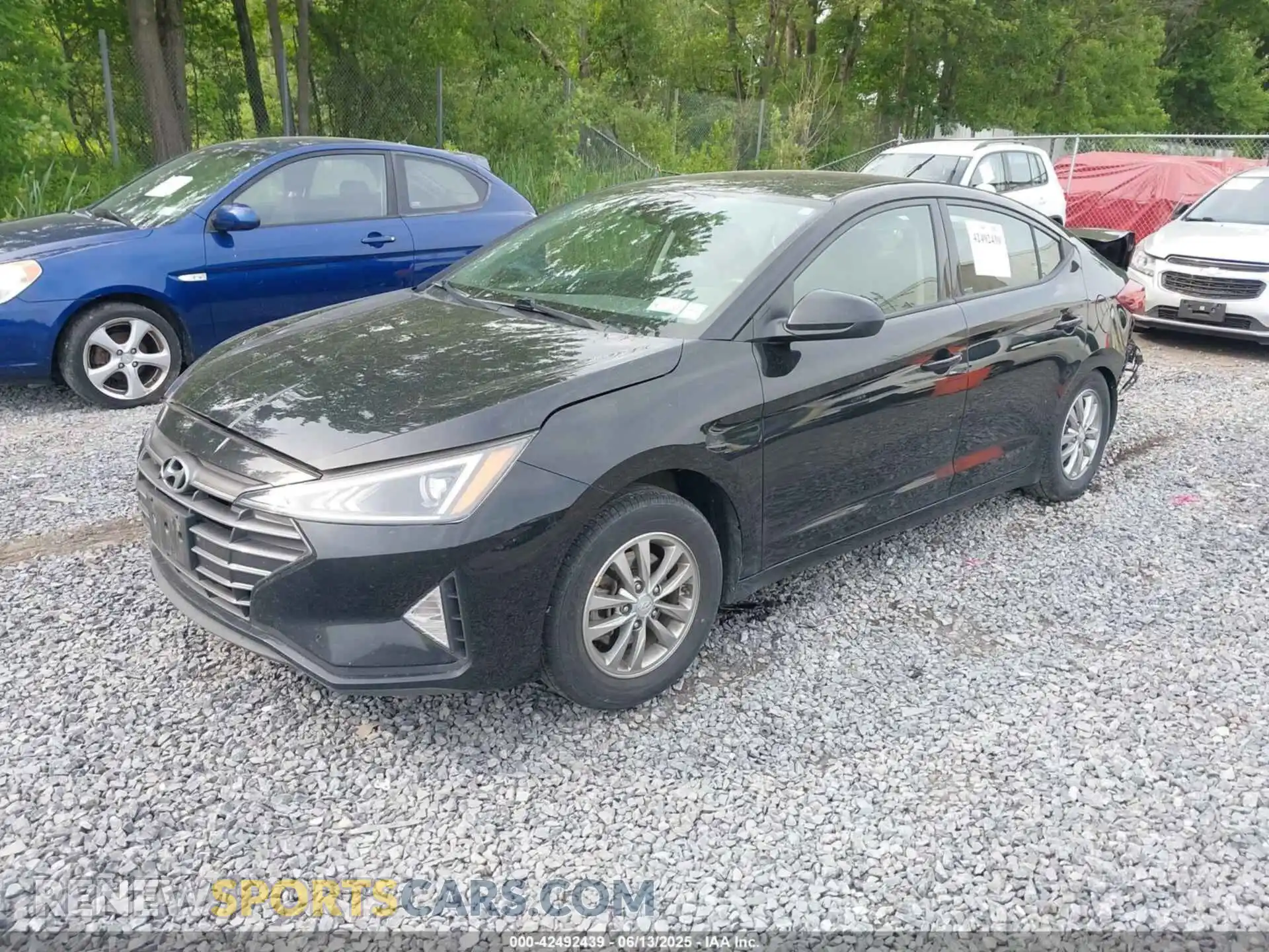 2 Photograph of a damaged car 5NPD94LA3LH602272 HYUNDAI ELANTRA 2020