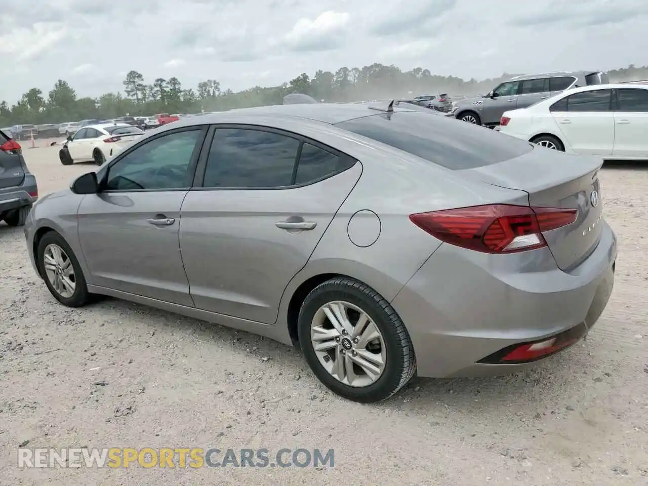 2 Фотография поврежденного автомобиля KMHD84LF2LU941556 HYUNDAI ELANTRA 2020