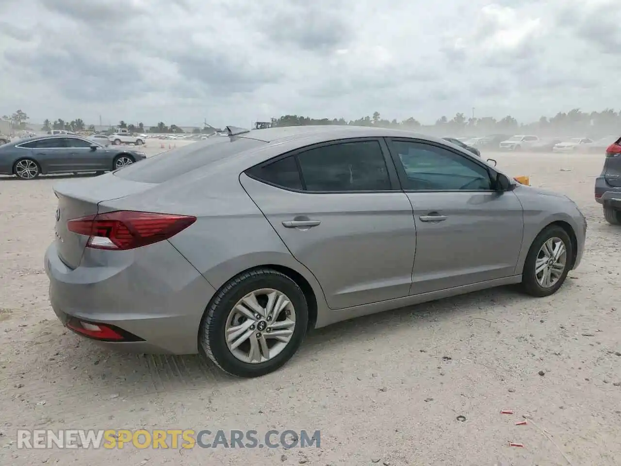 3 Фотография поврежденного автомобиля KMHD84LF2LU941556 HYUNDAI ELANTRA 2020