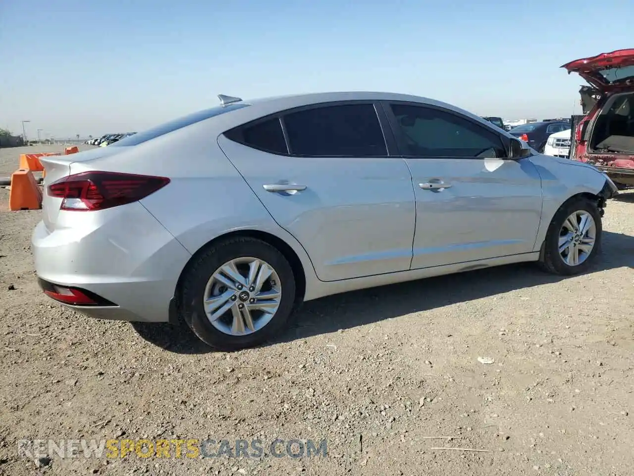 3 Фотография поврежденного автомобиля KMHD84LF3LU076502 HYUNDAI ELANTRA 2020