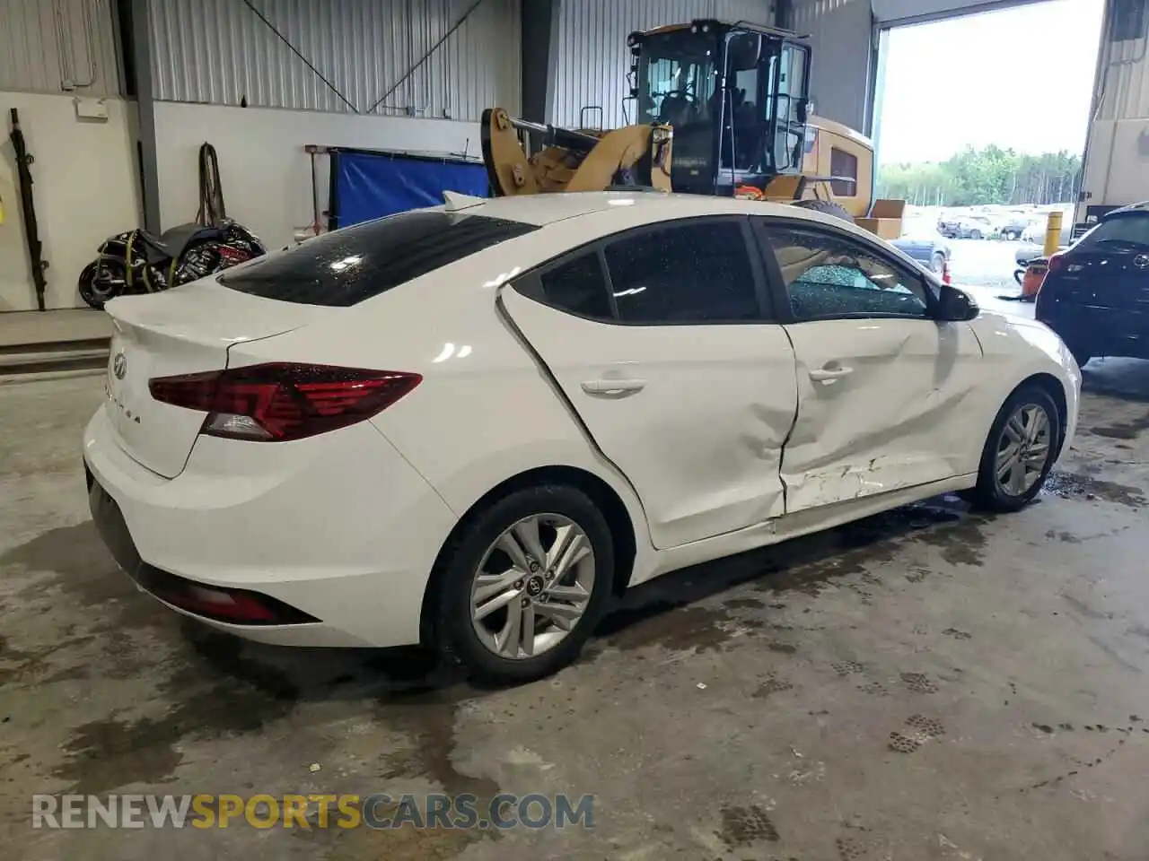 3 Фотография поврежденного автомобиля KMHD84LF4LU000688 HYUNDAI ELANTRA 2020
