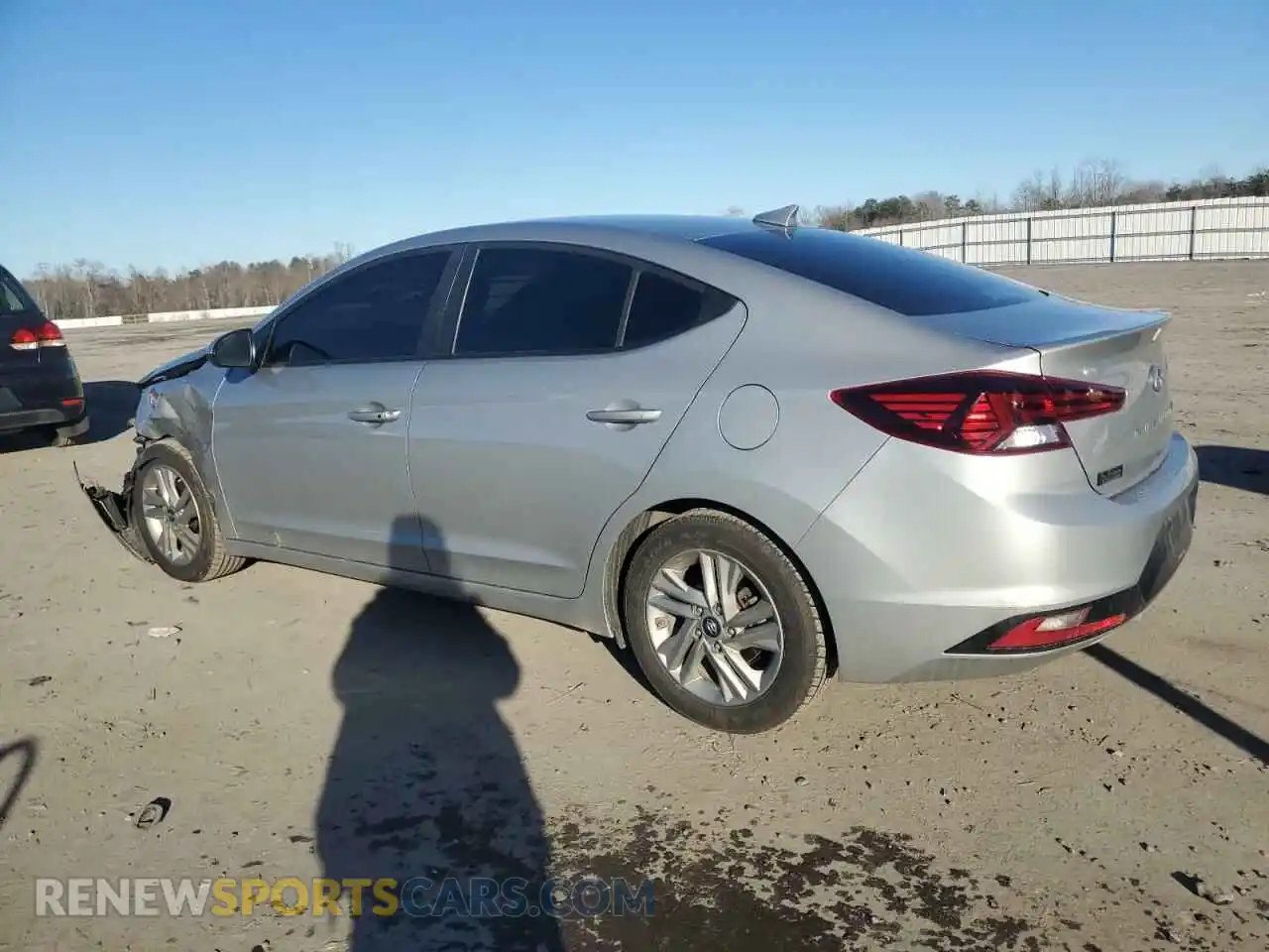 2 Photograph of a damaged car KMHD84LF4LU928419 HYUNDAI ELANTRA 2020