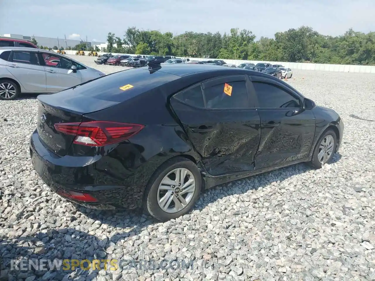 3 Photograph of a damaged car KMHD84LF5LU043825 HYUNDAI ELANTRA 2020