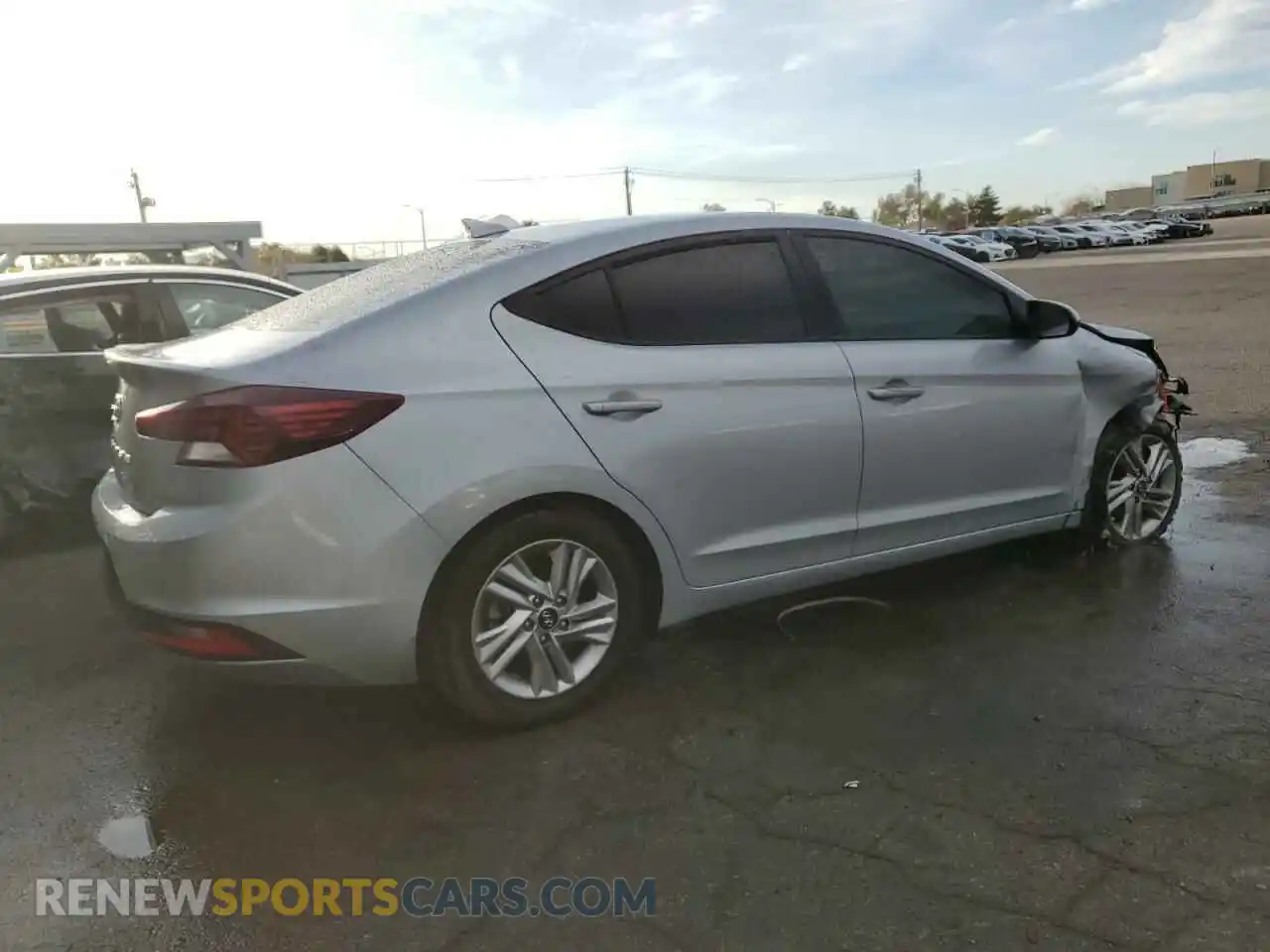 3 Фотография поврежденного автомобиля KMHD84LF7LU025035 HYUNDAI ELANTRA 2020