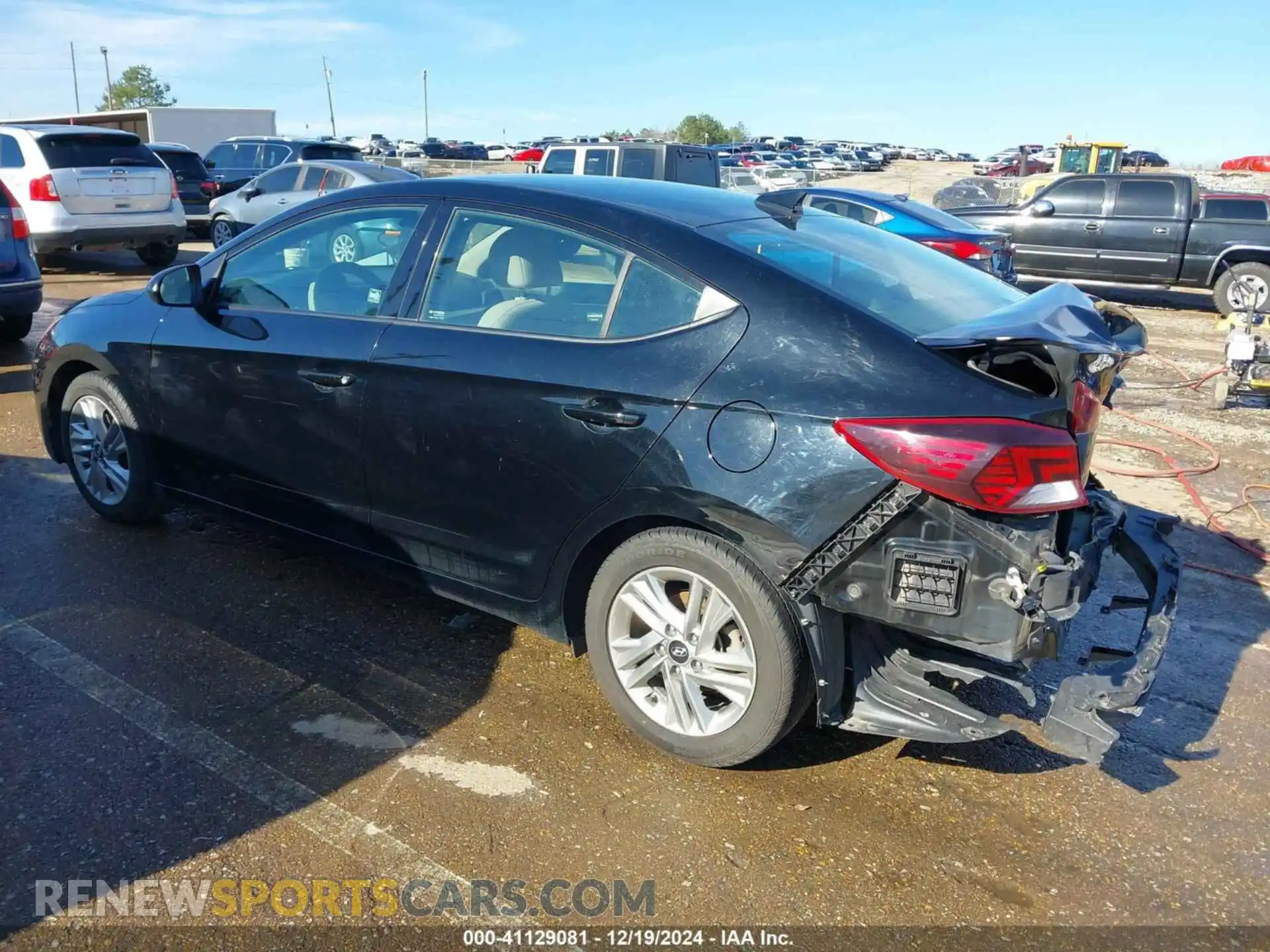 3 Photograph of a damaged car KMHD84LF7LU938409 HYUNDAI ELANTRA 2020