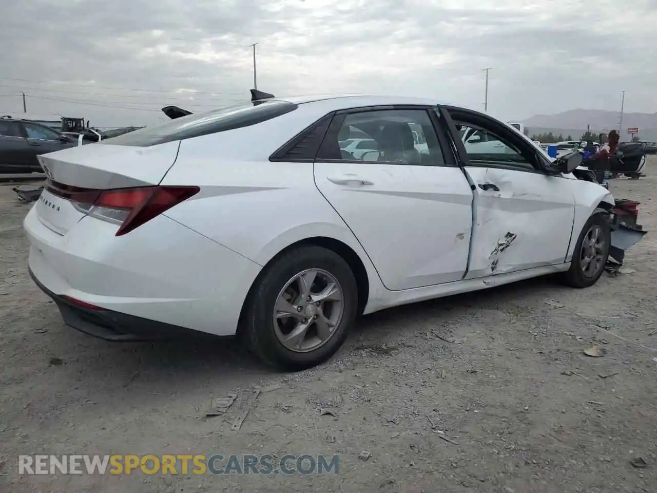 3 Photograph of a damaged car 5NPLL4AG6MH041961 HYUNDAI ELANTRA 2021