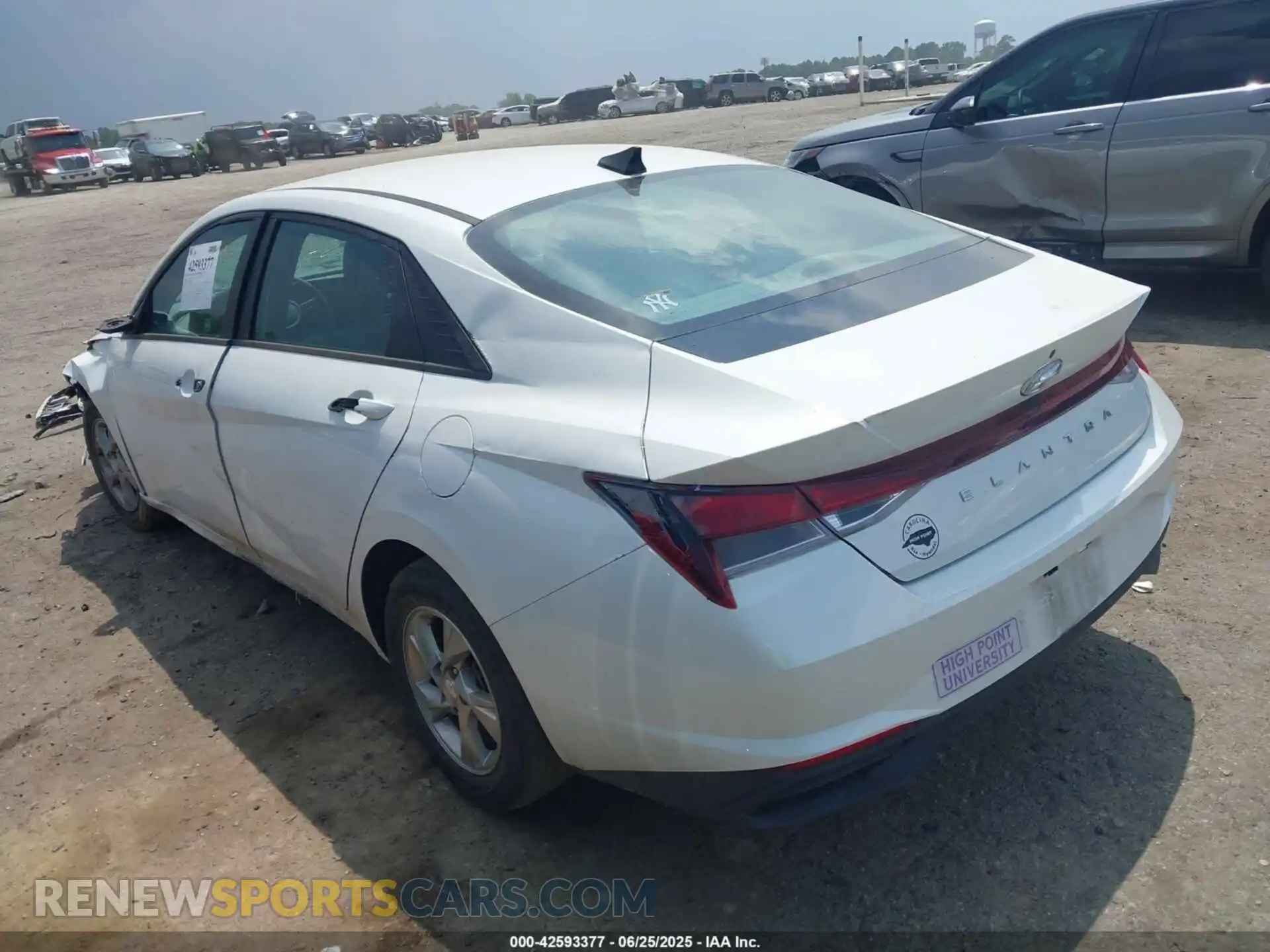 3 Photograph of a damaged car 5NPLL4AG7MH037871 HYUNDAI ELANTRA 2021