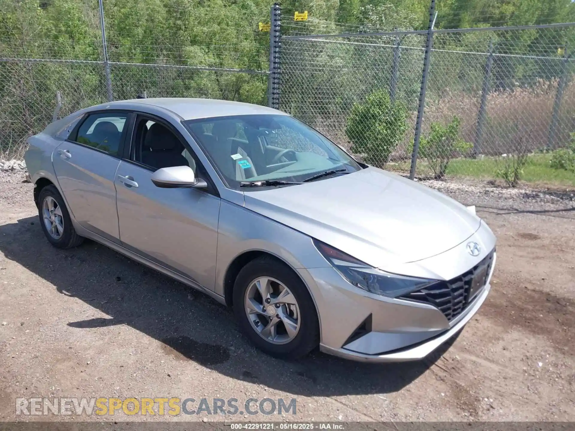 1 Photograph of a damaged car 5NPLL4AG8MH015541 HYUNDAI ELANTRA 2021
