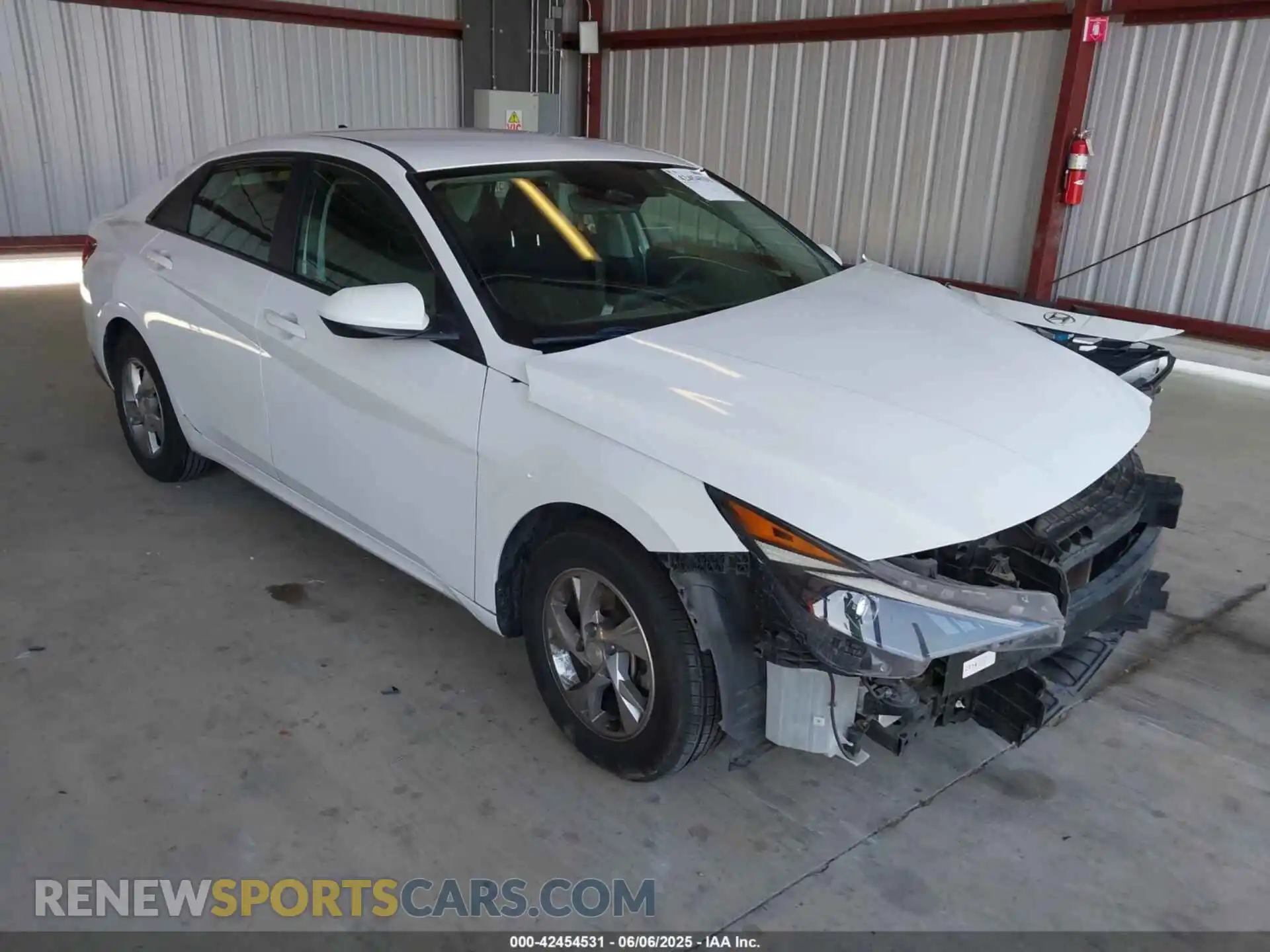 1 Photograph of a damaged car 5NPLL4AG8MH022005 HYUNDAI ELANTRA 2021