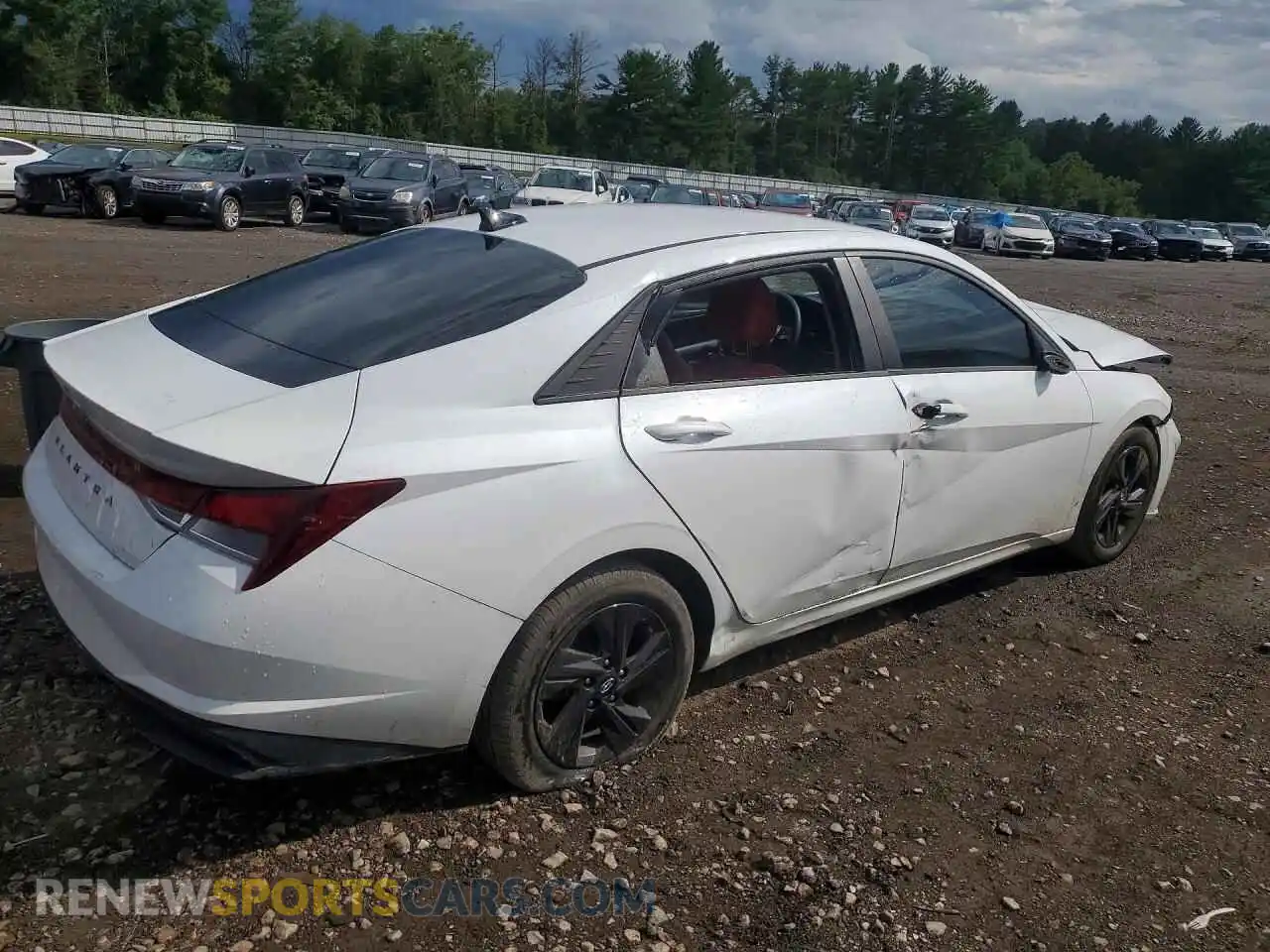 3 Photograph of a damaged car 5NPLM4AG0MH042942 HYUNDAI ELANTRA 2021