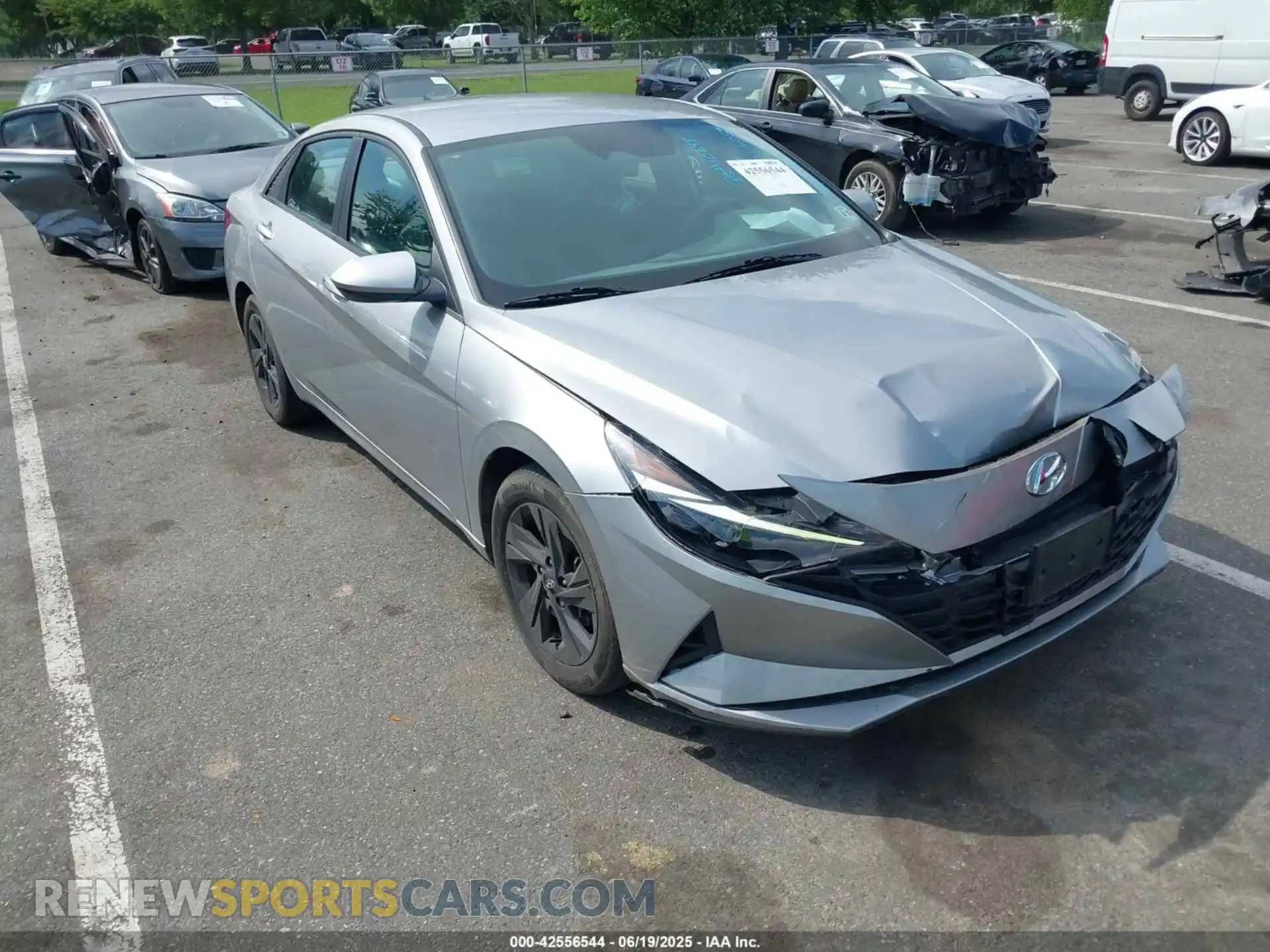 1 Photograph of a damaged car 5NPLM4AG1MH033652 HYUNDAI ELANTRA 2021