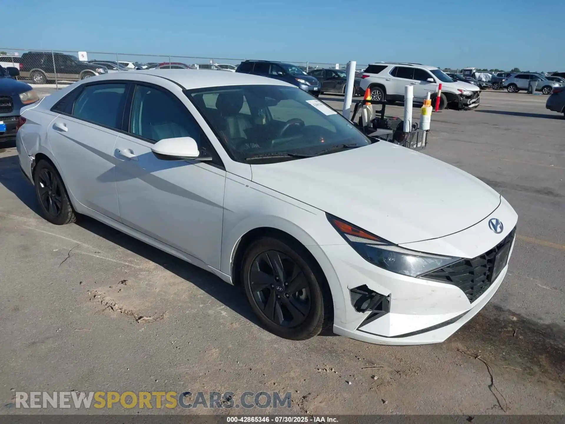 1 Photograph of a damaged car 5NPLM4AG2MH030985 HYUNDAI ELANTRA 2021