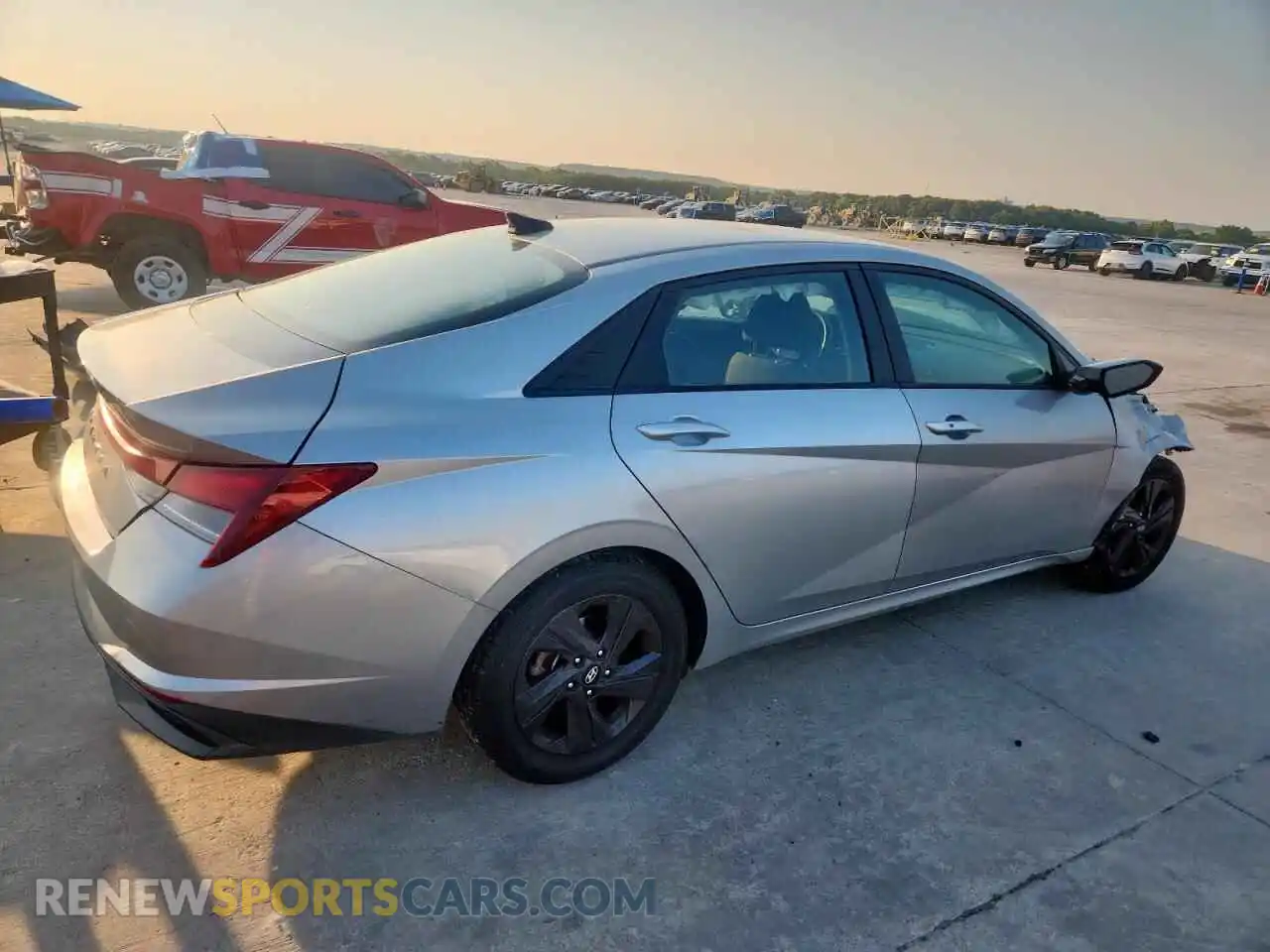 3 Photograph of a damaged car 5NPLM4AG3MH002788 HYUNDAI ELANTRA 2021