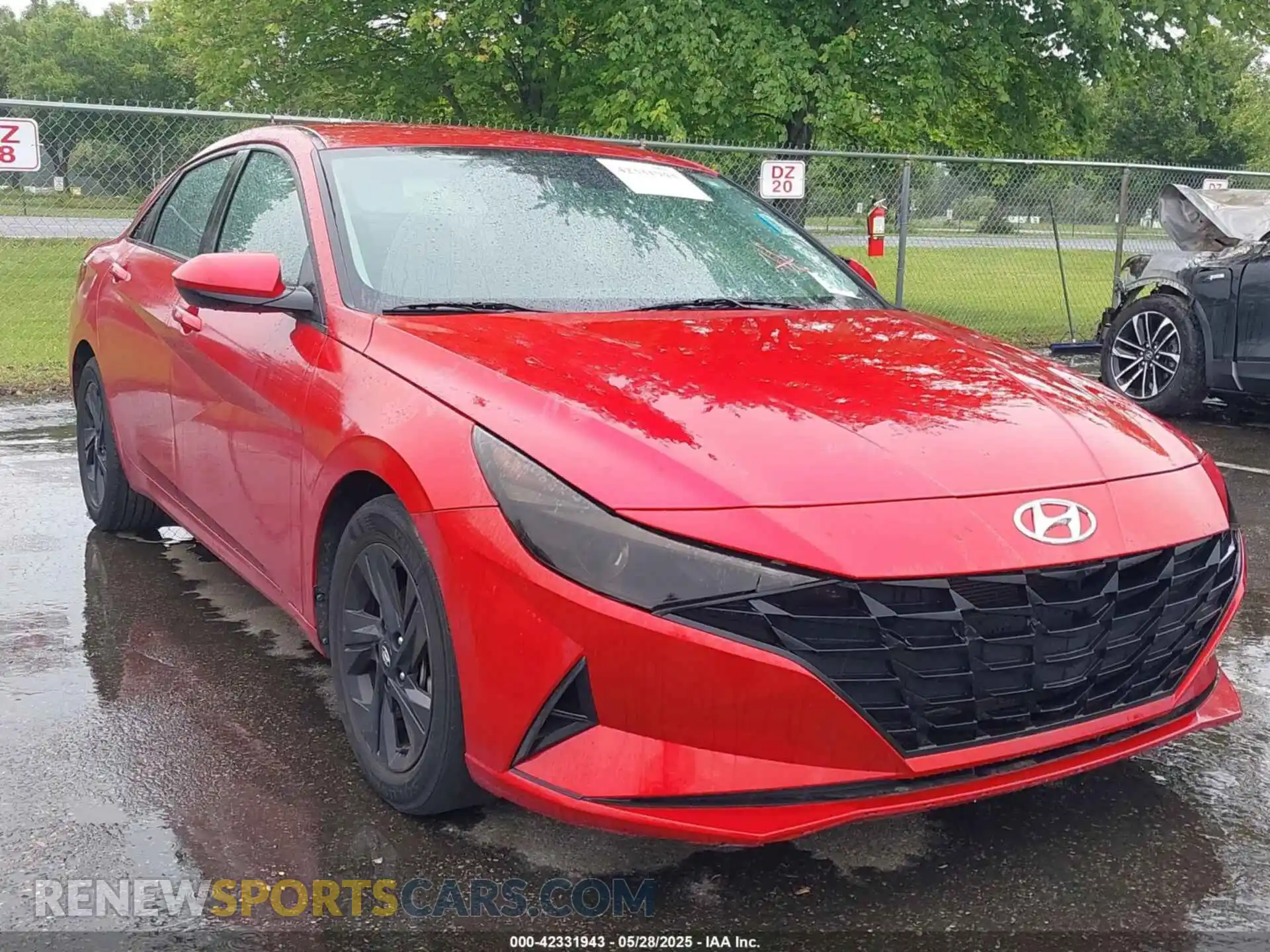 1 Photograph of a damaged car 5NPLM4AG3MH010356 HYUNDAI ELANTRA 2021