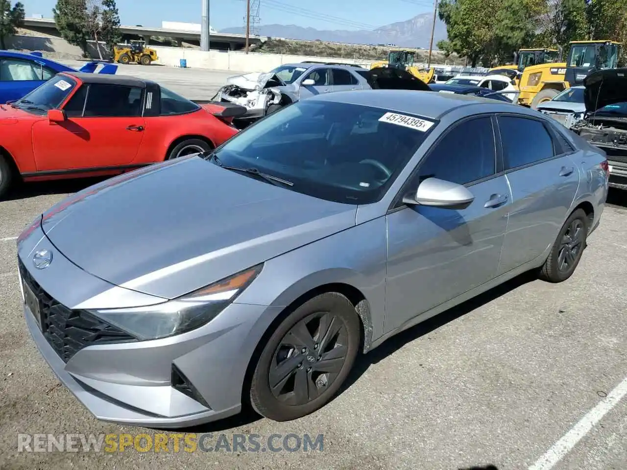 1 Photograph of a damaged car 5NPLM4AG3MH045351 HYUNDAI ELANTRA 2021
