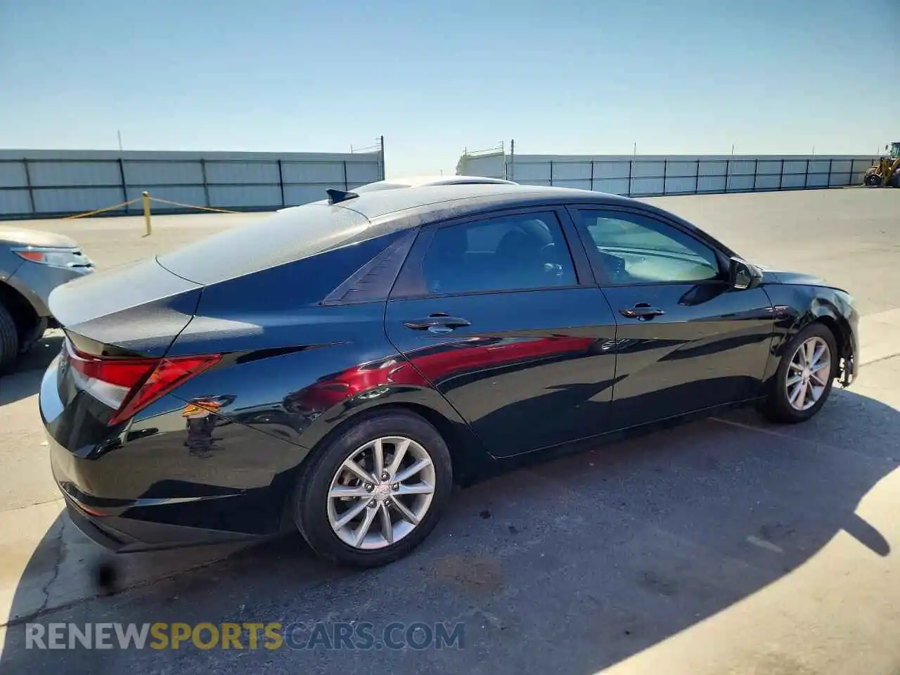 3 Photograph of a damaged car 5NPLM4AG4MH010107 HYUNDAI ELANTRA 2021