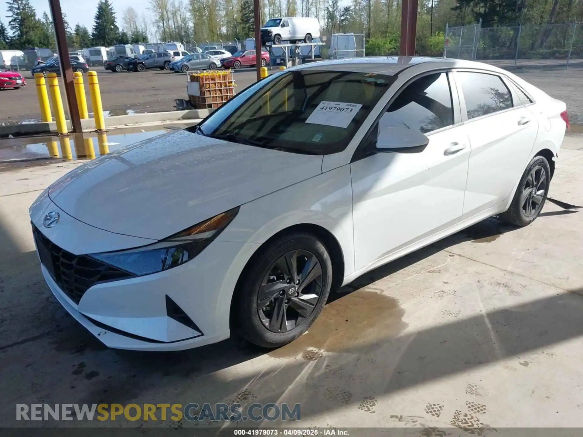 2 Photograph of a damaged car 5NPLM4AG4MH011970 HYUNDAI ELANTRA 2021