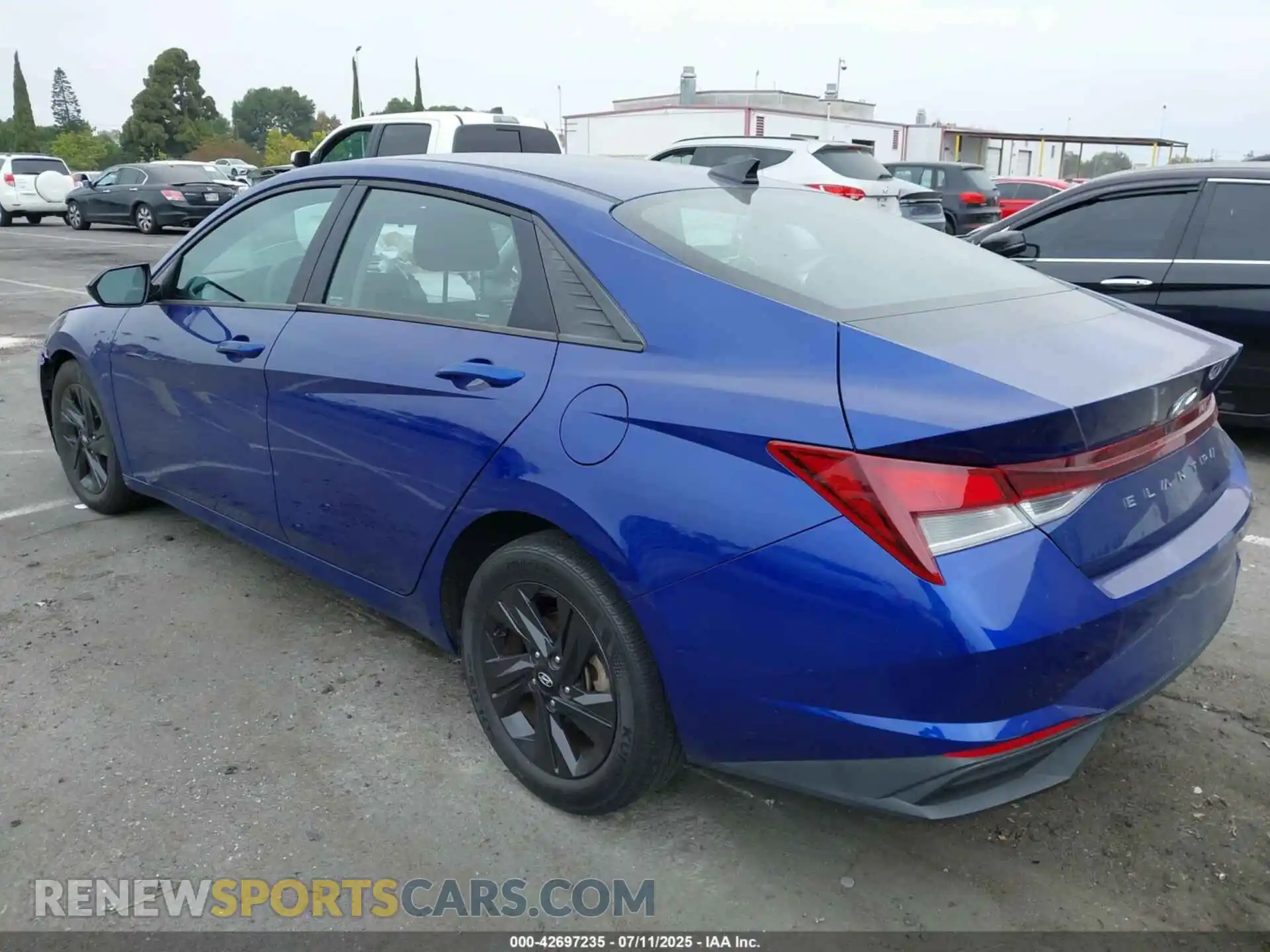 3 Photograph of a damaged car 5NPLM4AG5MH035016 HYUNDAI ELANTRA 2021