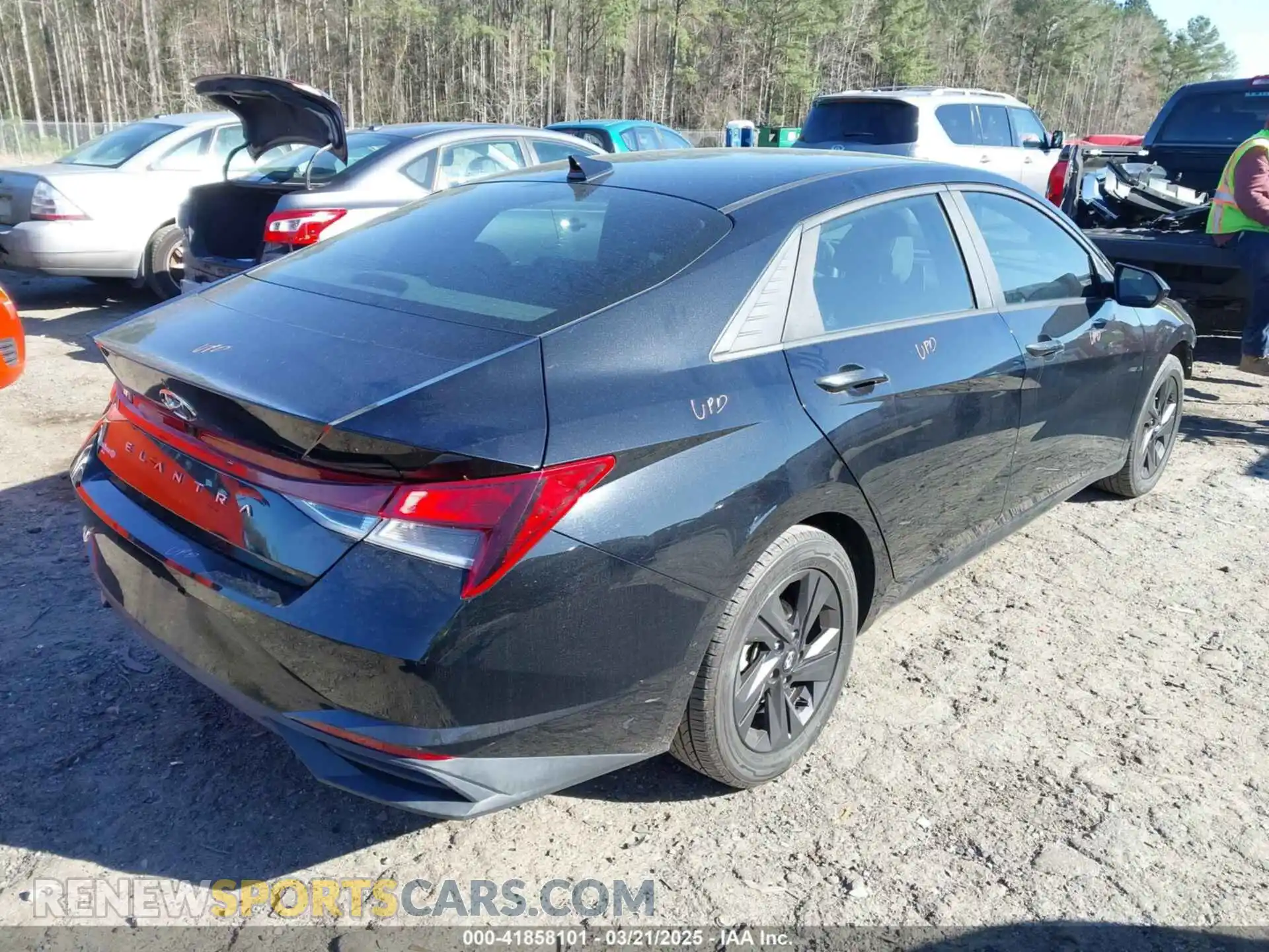3 Photograph of a damaged car 5NPLM4AG6MH001022 HYUNDAI ELANTRA 2021