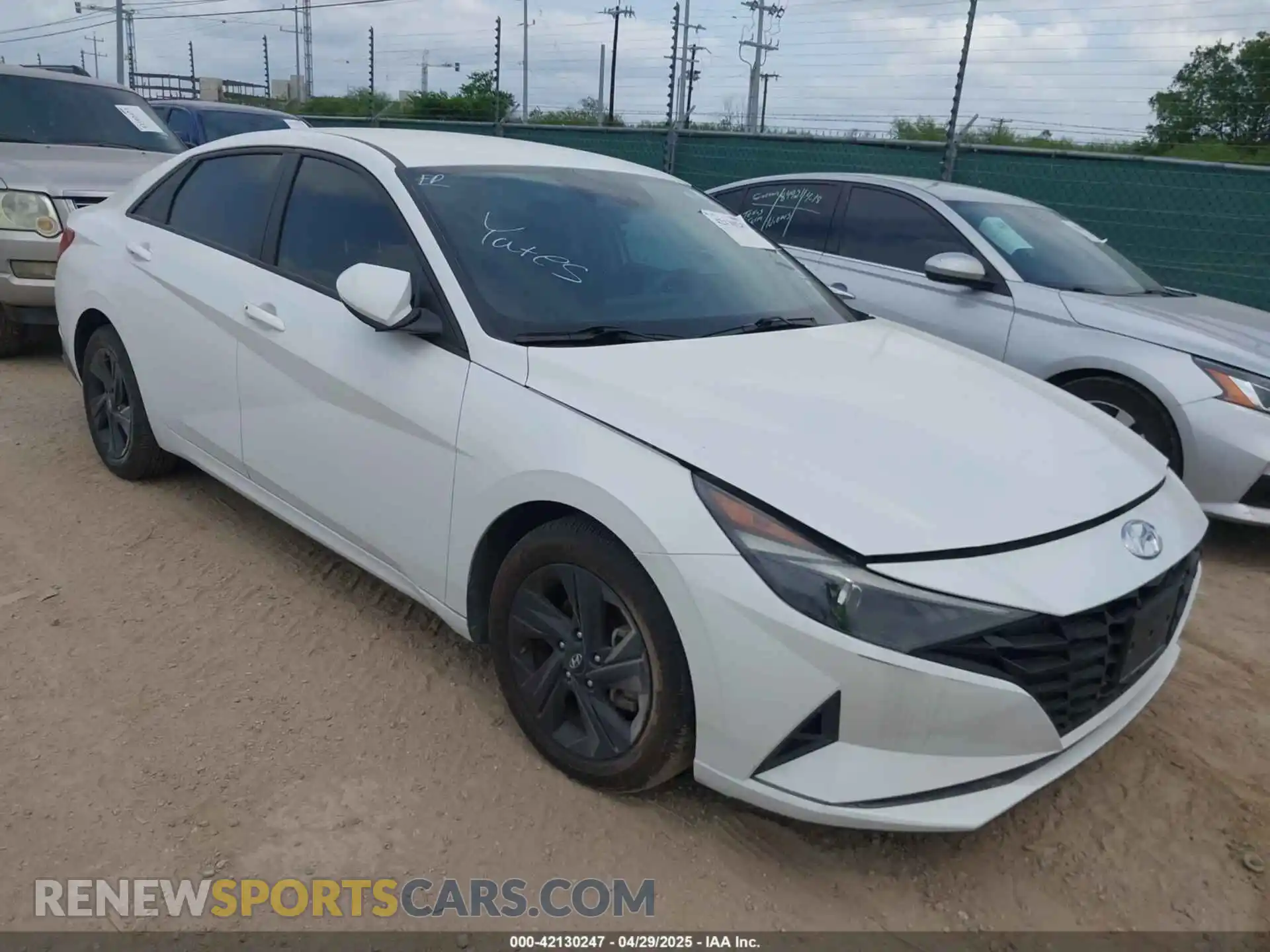 1 Photograph of a damaged car 5NPLM4AG6MH002610 HYUNDAI ELANTRA 2021