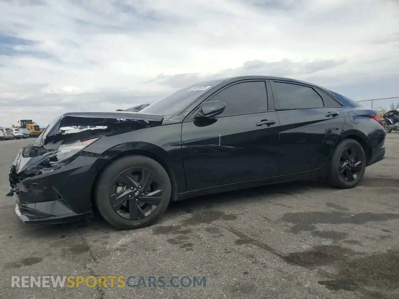 1 Photograph of a damaged car 5NPLM4AG6MH033372 HYUNDAI ELANTRA 2021