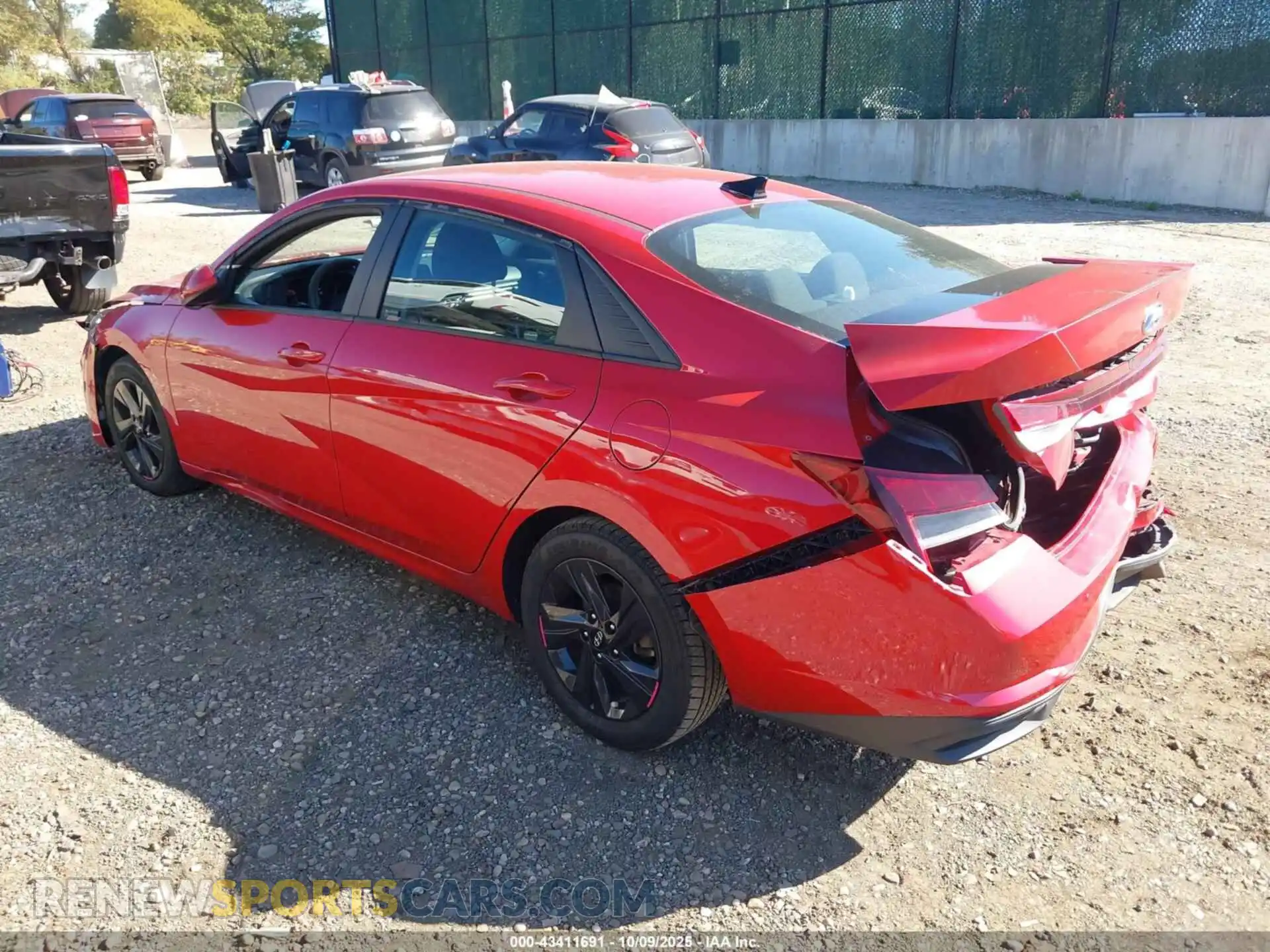 3 Photograph of a damaged car 5NPLM4AG7MH010411 HYUNDAI ELANTRA 2021