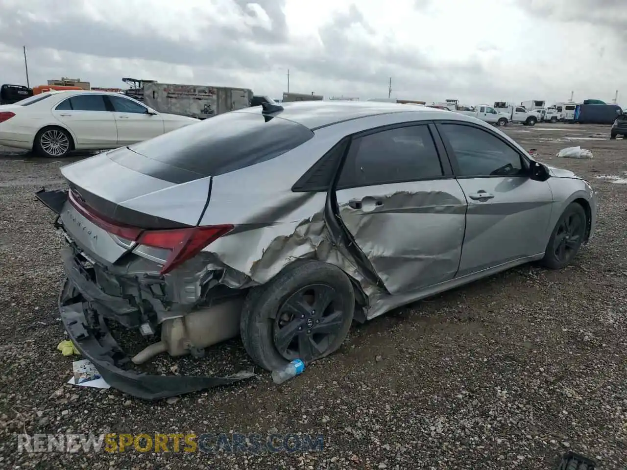 3 Photograph of a damaged car 5NPLM4AG7MH018878 HYUNDAI ELANTRA 2021