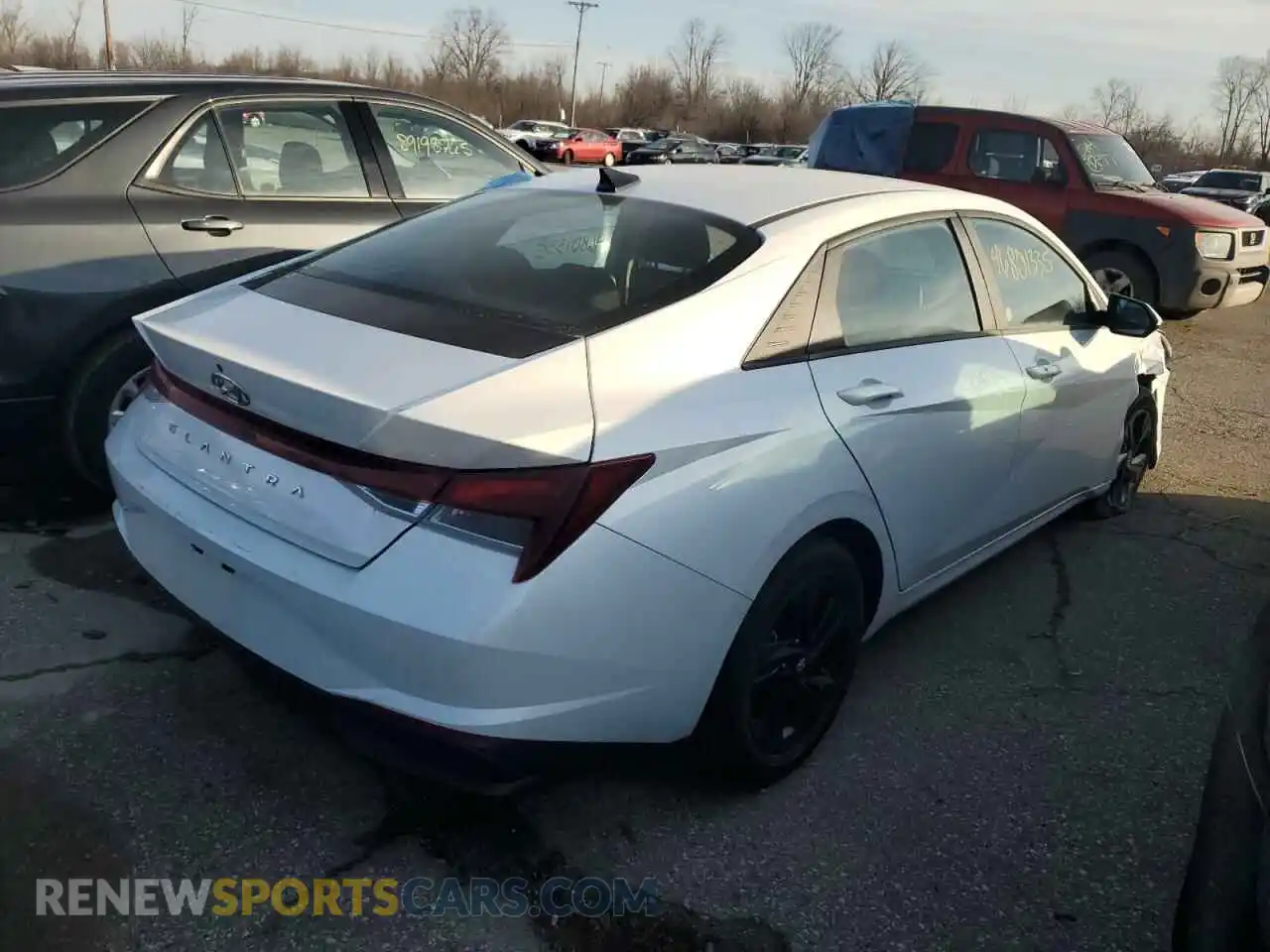 3 Photograph of a damaged car 5NPLM4AG7MH045806 HYUNDAI ELANTRA 2021